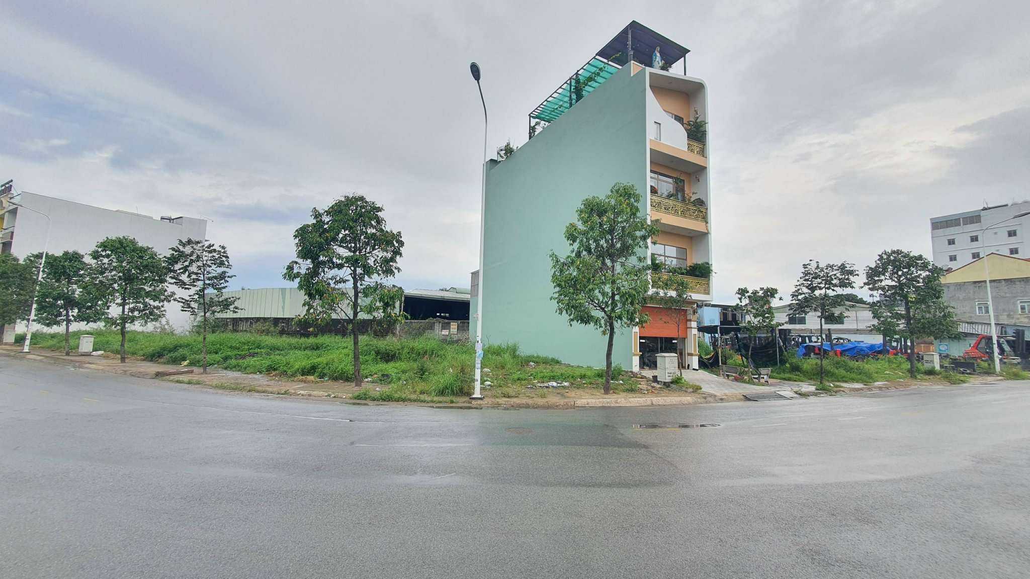 Bán đất mặt tiền rộng 14m, đường GS18 gần Big C Dĩ An