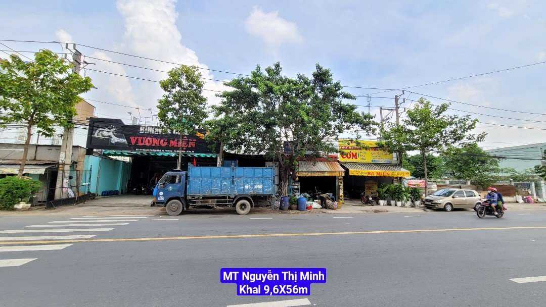 Bán đất 9.6x56m, mặt tiền Nguyễn Thị Minh Khai đang thuê 35tr/th