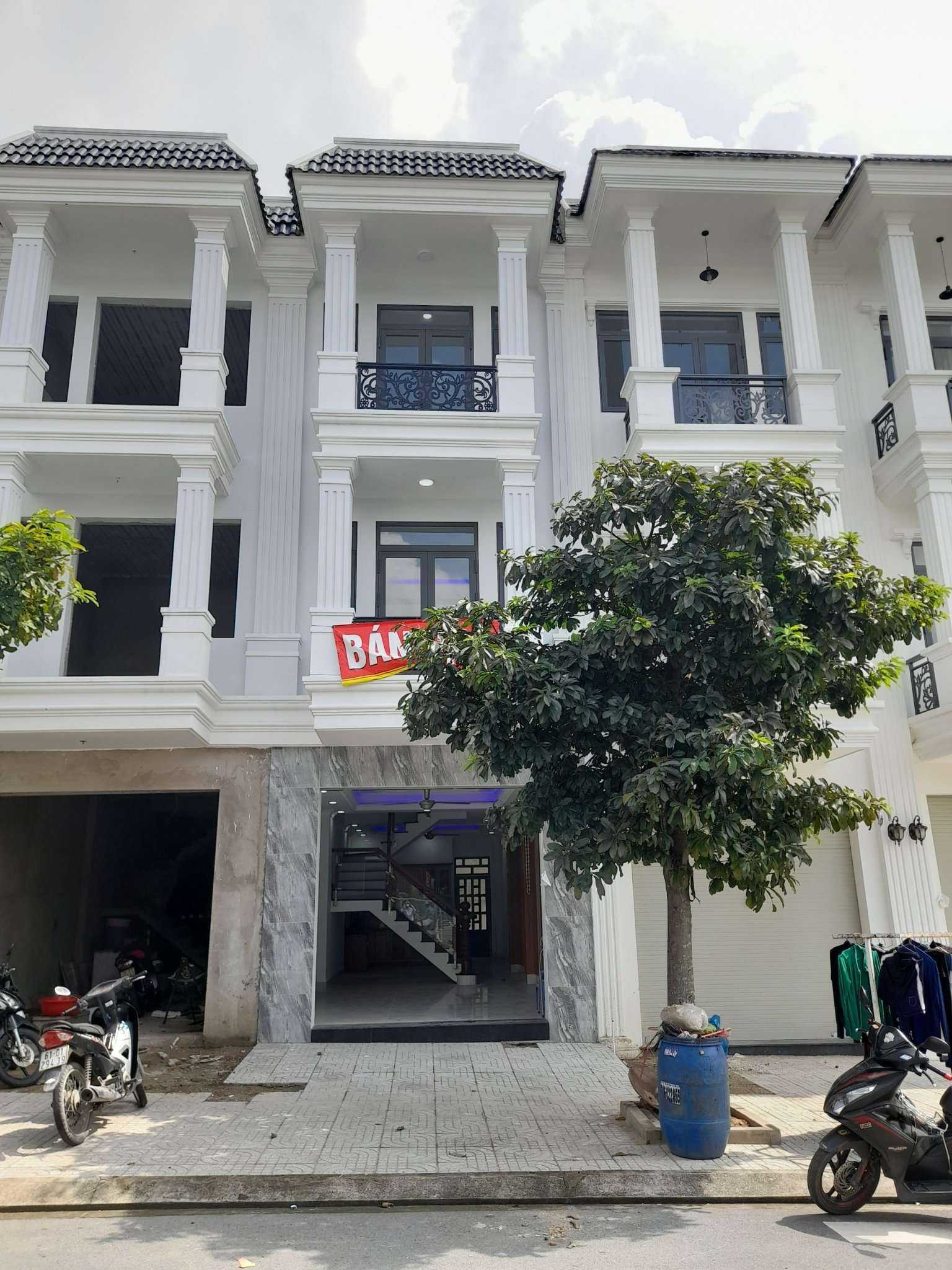 Bán nhà mới 1T2L 4x16m hoàn công, Đường D1 KDC Hoàng Nam 5