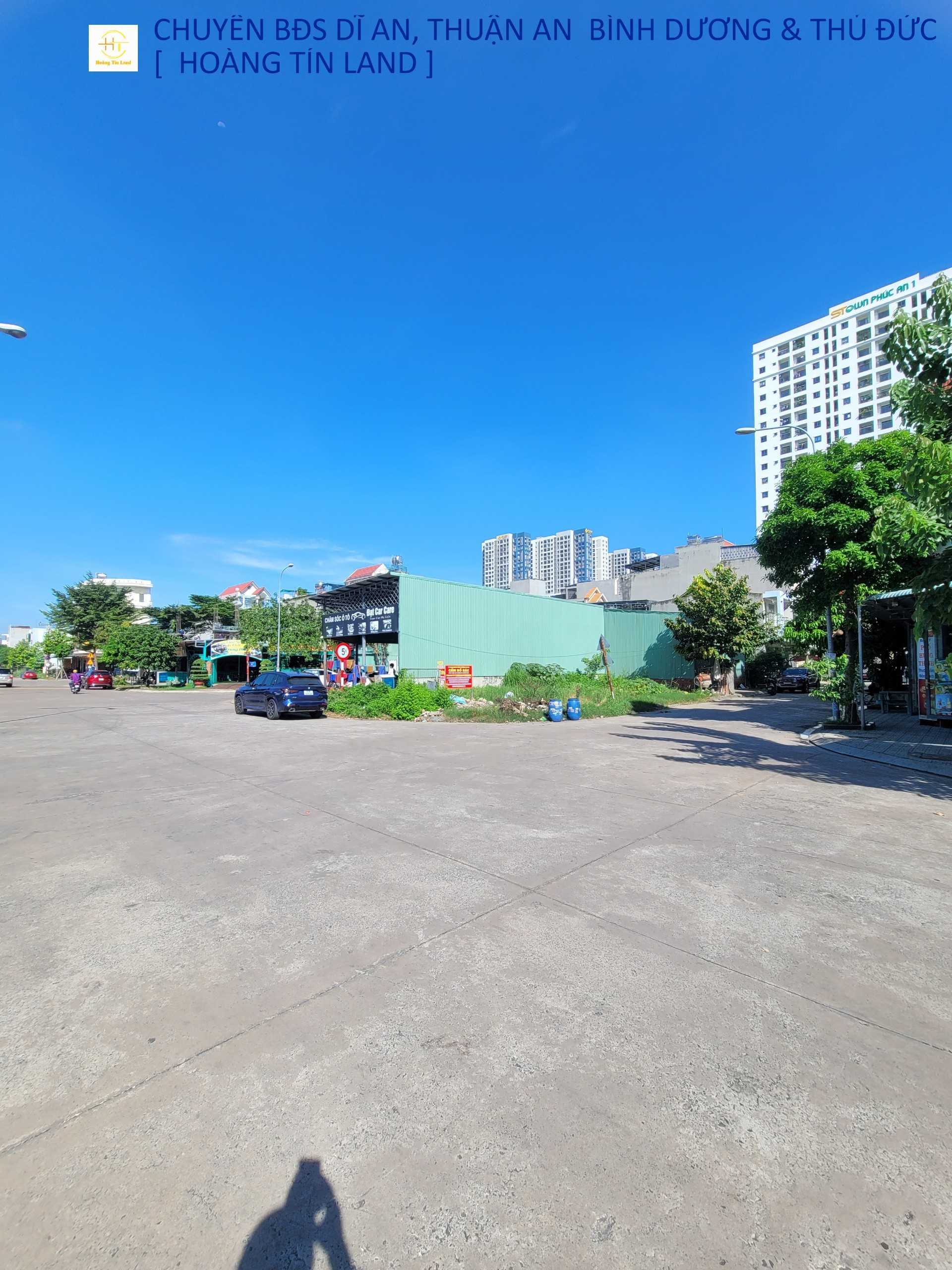 Bán lô góc 6.5x19m, mặt tiền đường D2A KDC Sóng Thần B gần Vincom 550