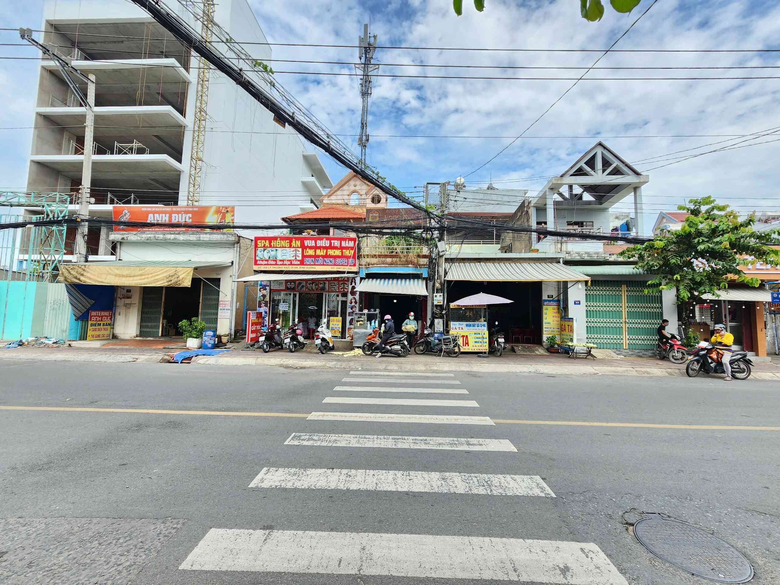 Bán nhà 3x39m cấp 4 mặt tiền Lý Thường Kiệt gần Vincom 550