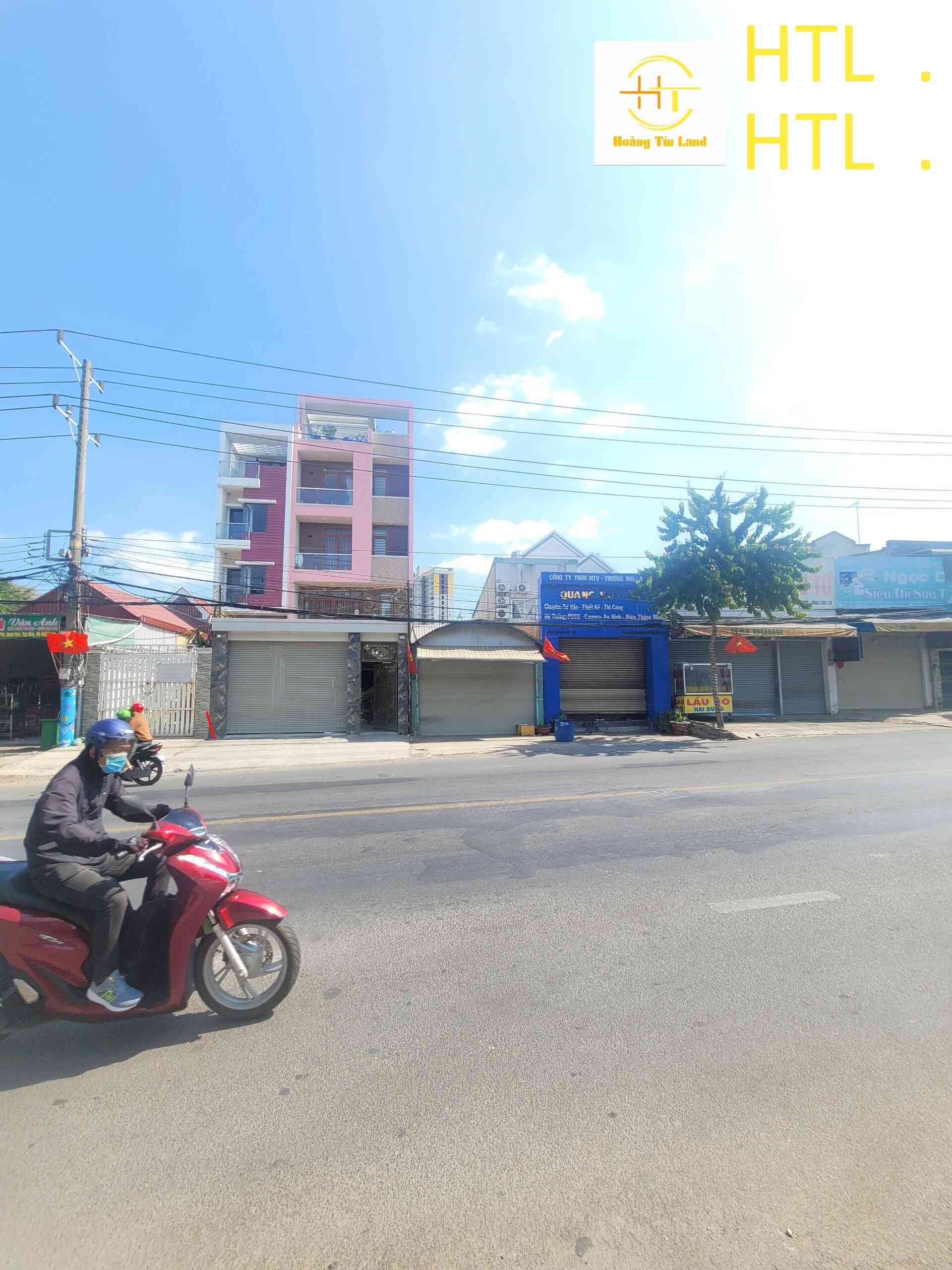 Bán nhà 1T3L 6.2x61m mặt tiền ĐT.743A ngay Ngã 3 Suối Lồ