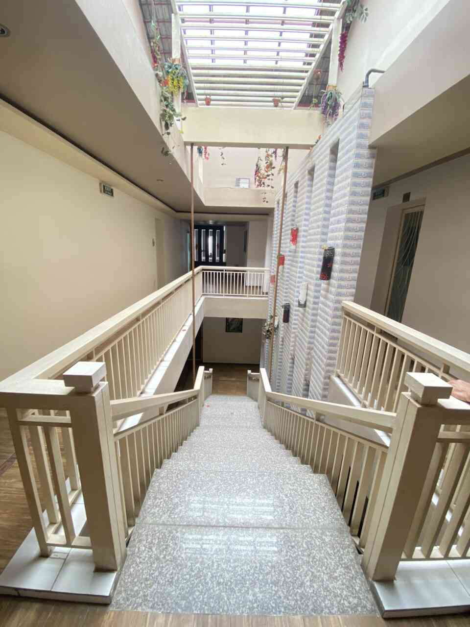 htl4057-(10)_optimized