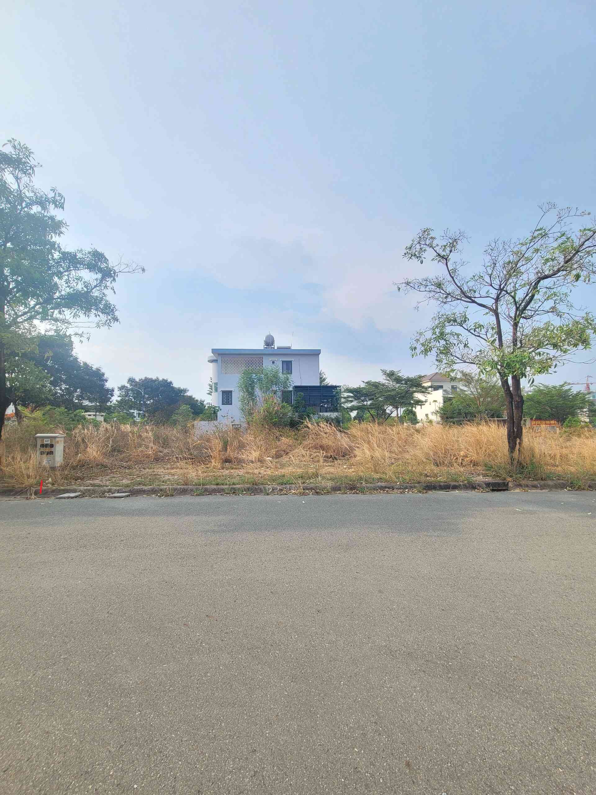 Bán đất biệt thự 15x20m, đường N6 KDC Bình Nguyên kế làng đại học