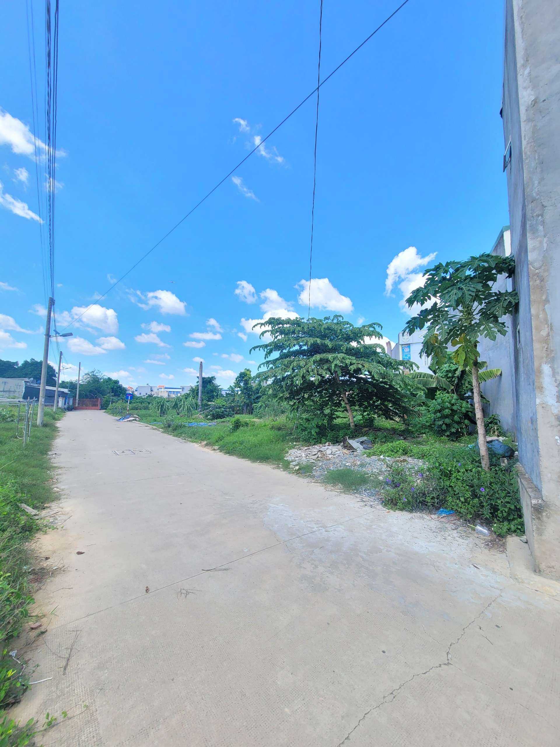 Bán đất 4.2x26m, hẻm Vàm Suối p.Bình An gần chợ Bình An