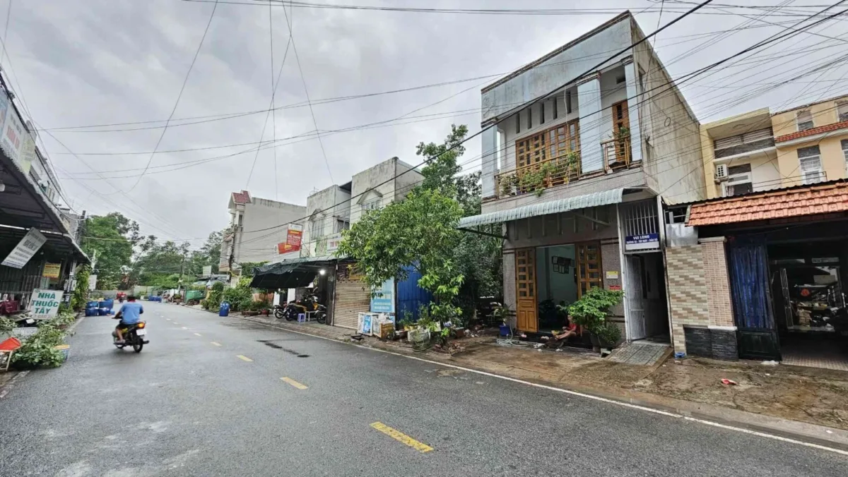 Bán dãy trọ 5x25m, đường NA6 KDC Việt Sing gần chợ 78 & 79 thu 9tr/th