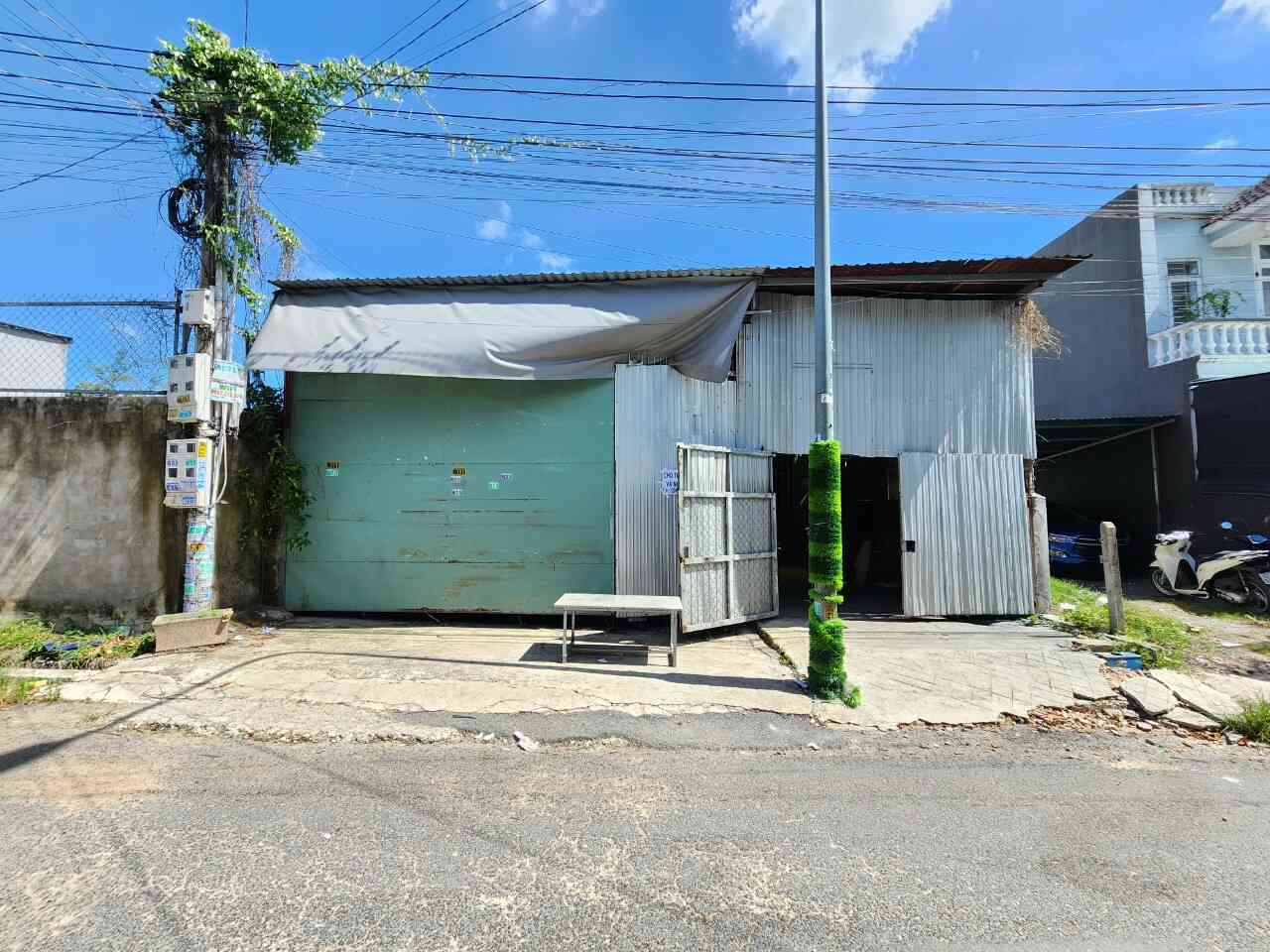 Bán nhà 1T1L+xưởng 9x28m mặt tiền đường Chùa Tân Long p. Tân Bình