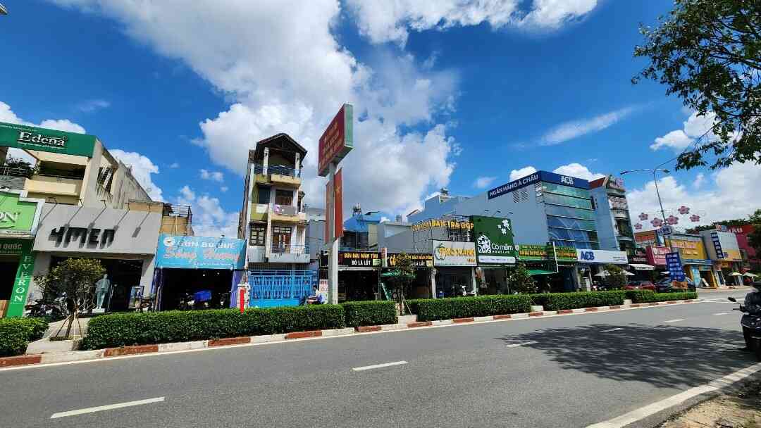 Bán nhà 1T3L+hầm 5x25m, mặt tiền Nguyễn An Ninh kế công viên