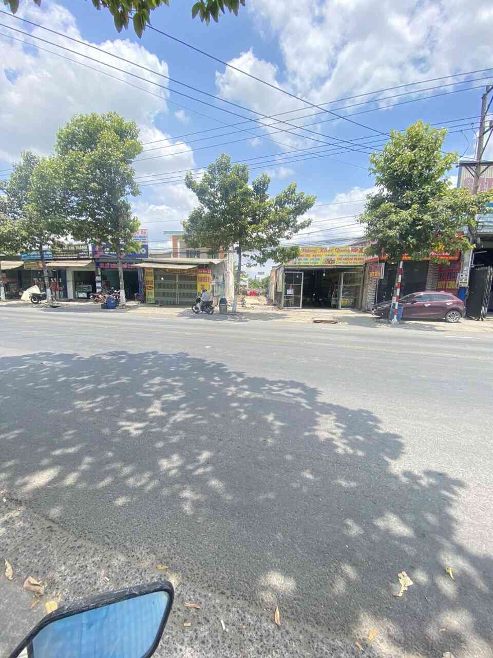 Bán đất 5.3x37m, nở hậu 7.4m mặt tiền Nguyễn Thị Minh Khai gần Ngã Tư Chiêu Liêu