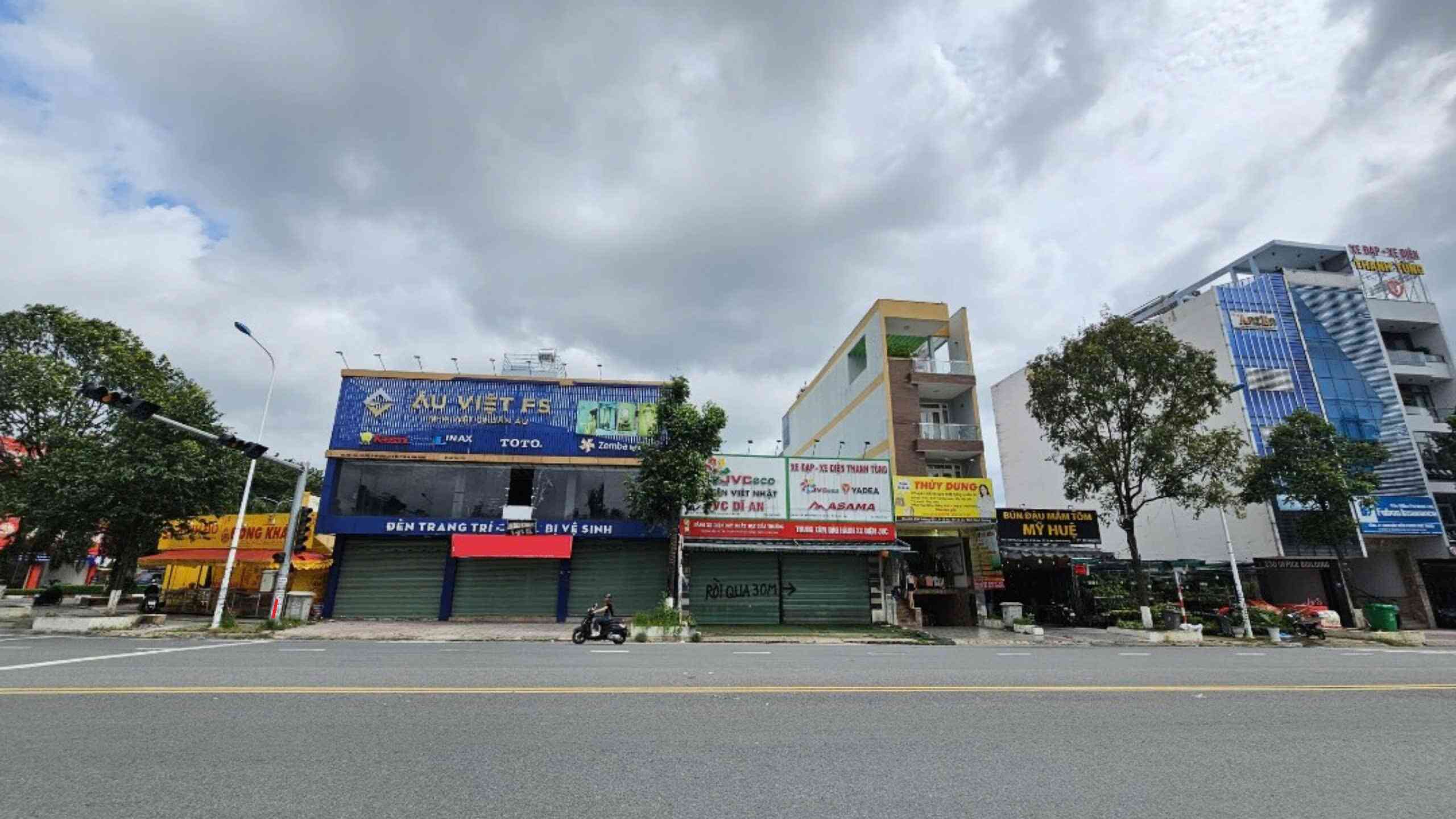 Bán nhà 1T1L vị trí VIP 15x124m, mặt tiền GS1 p.Đông Hòa, thổ cư 100%