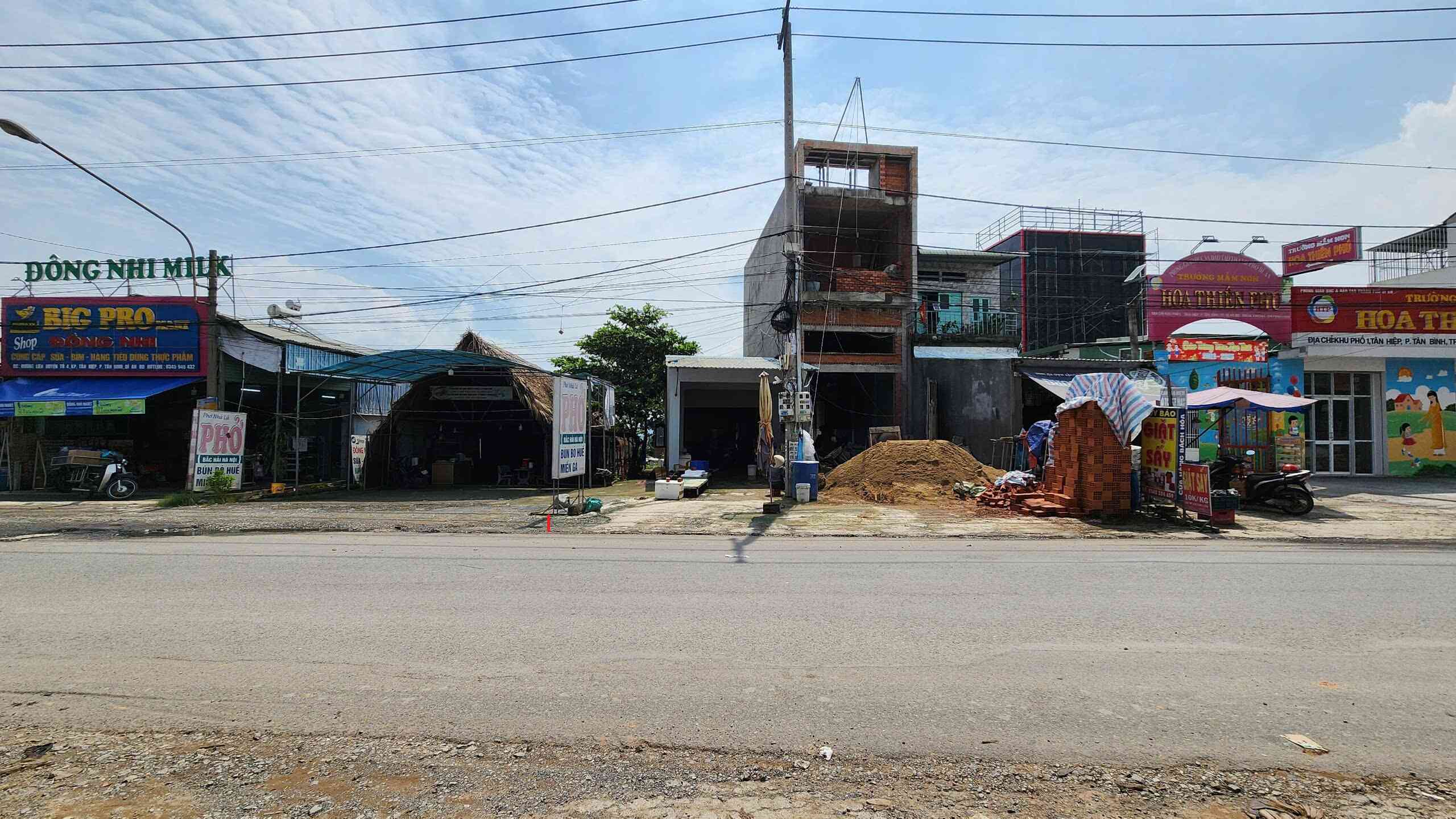 Bán nhà cấp 4 (4.5x30m), mặt tiền Liên Huyện p.Tân Bình, đang thuê 6tr/th