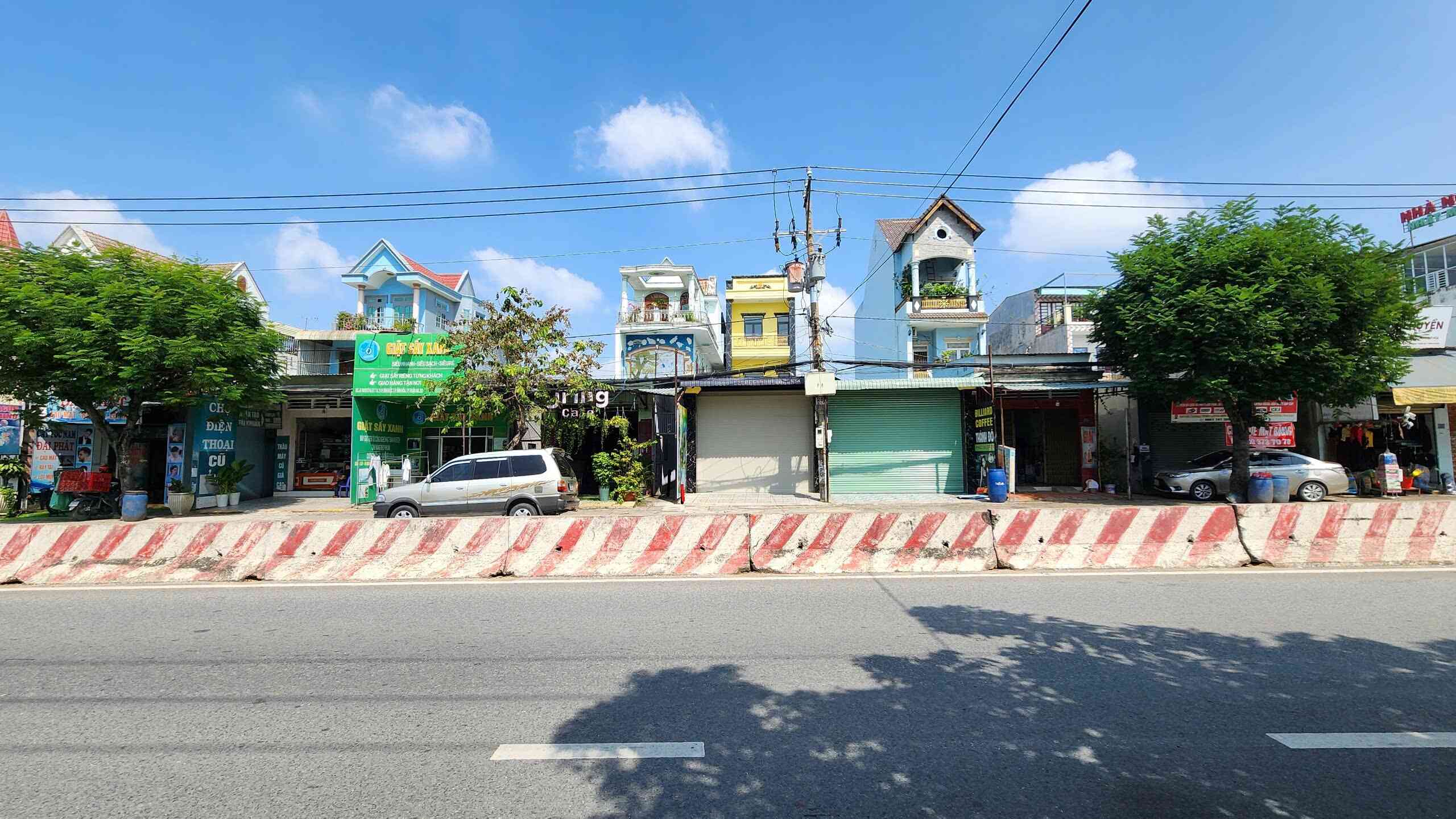 Bán nhà 1T2L 5x50m hoàn công, mặt tiền ĐT.743B p.Bình Hòa gần Vincom 550