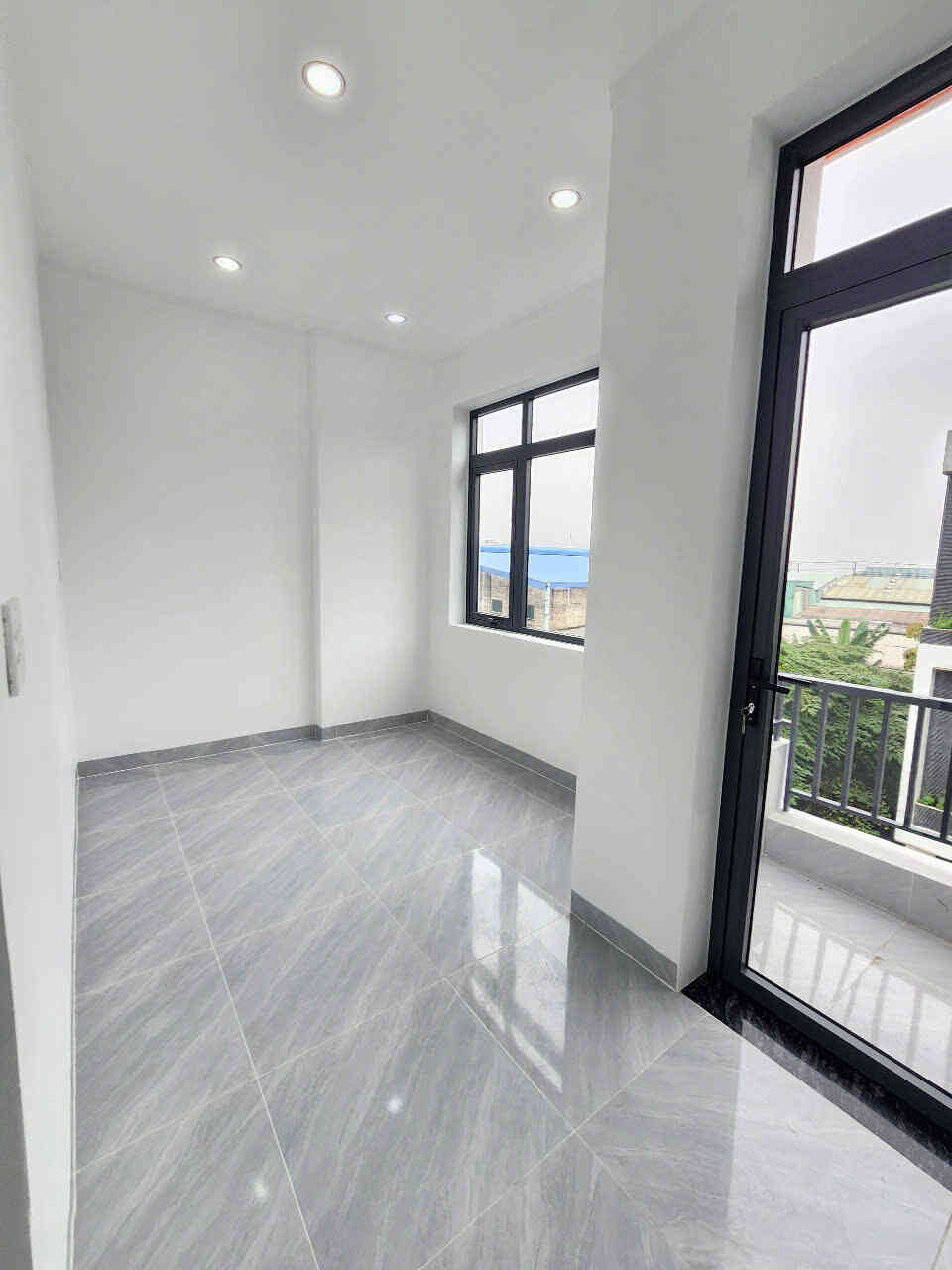 htl4899-(10)_optimized