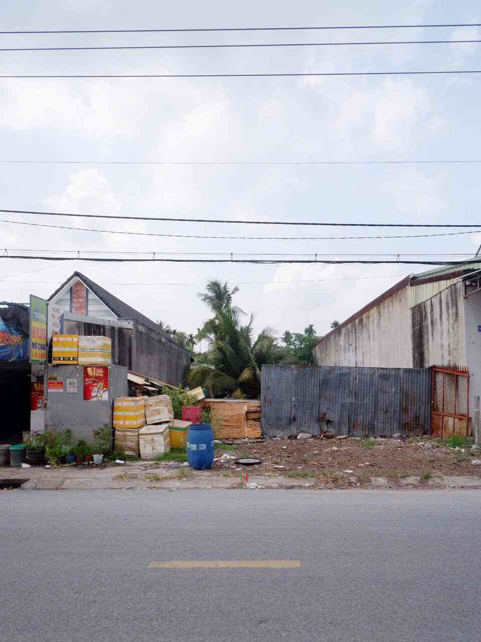 Bán đất 4.9x29m, mặt tiền đường cây me p.Bình Nhâm gần sân golf sông bé