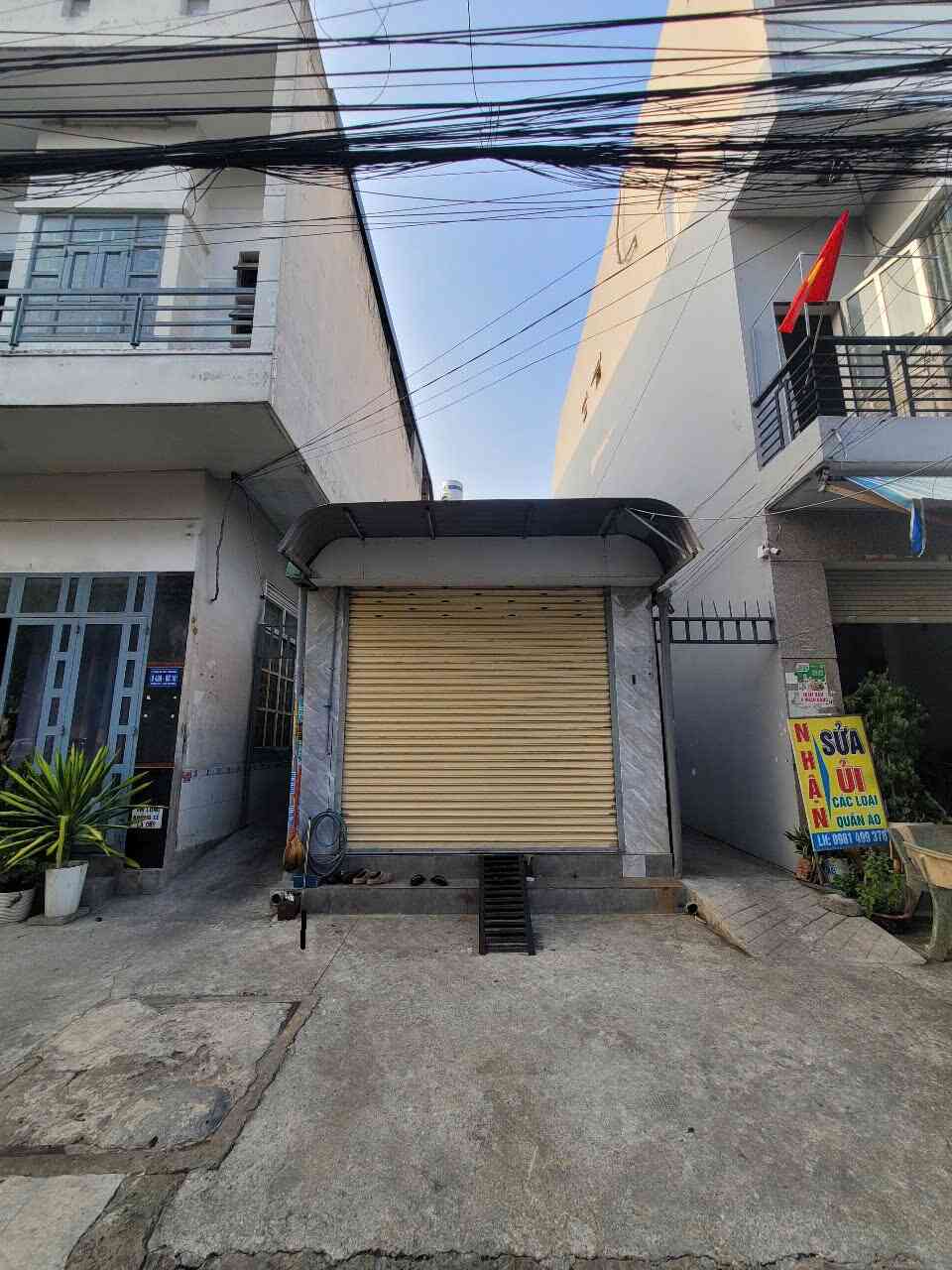 Bán nhà cấp 4 và dãy trọ 5x30m, đường D15 KDC Việt Sing p. An Phú kế chợ, thu 15tr/th