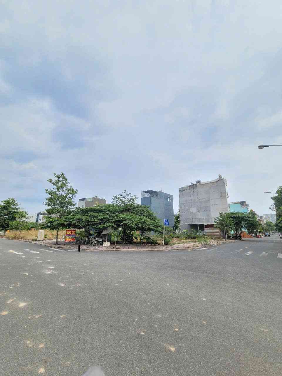 Bán lô góc 11.2x25m, đường N4 KDC Phú Hồng Thịnh 6 p.Bình An