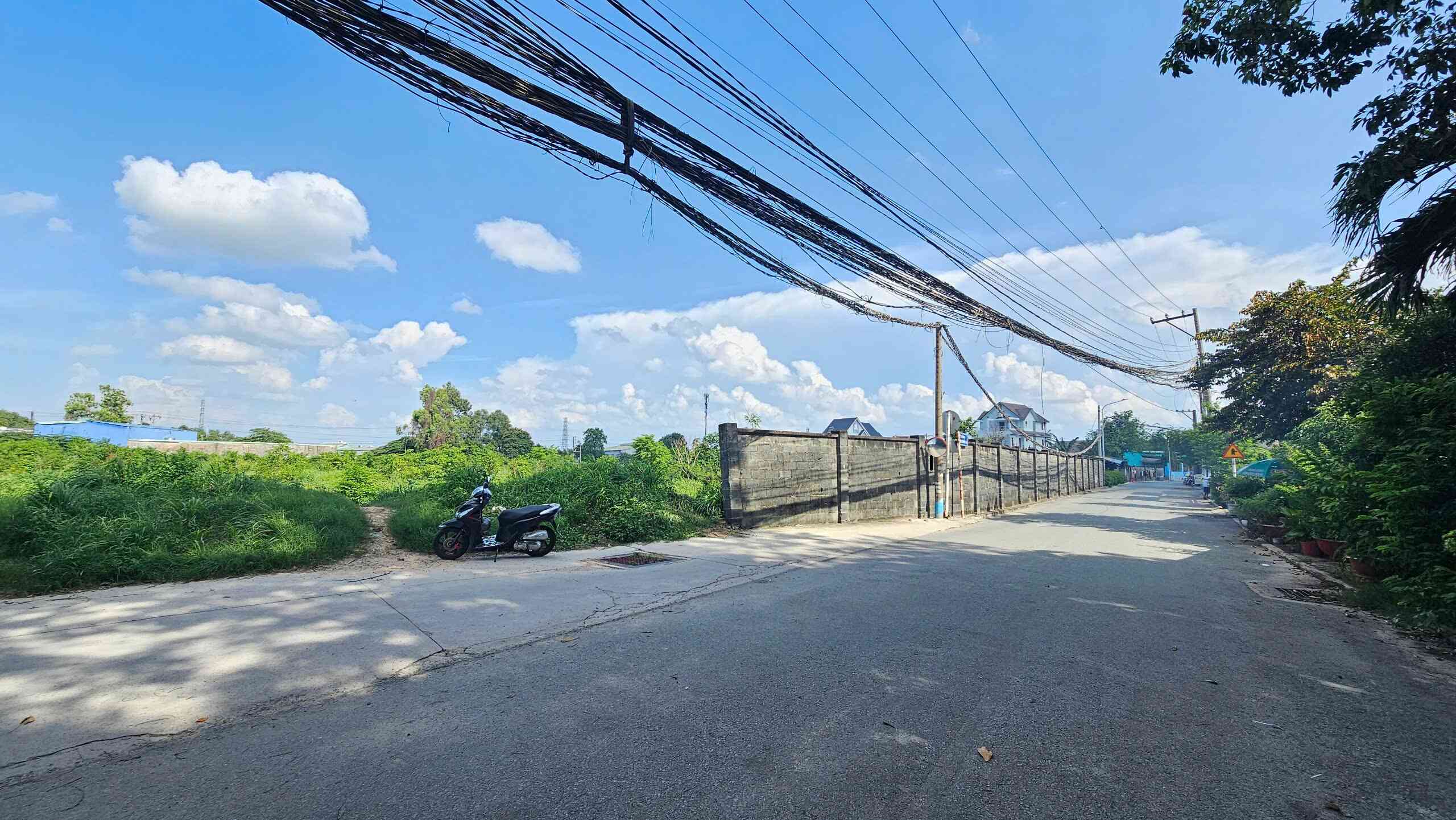 Bán đất 43.8x114m, mặt tiền đường Bình Chuẩn 62 p.Bình Chuẩn