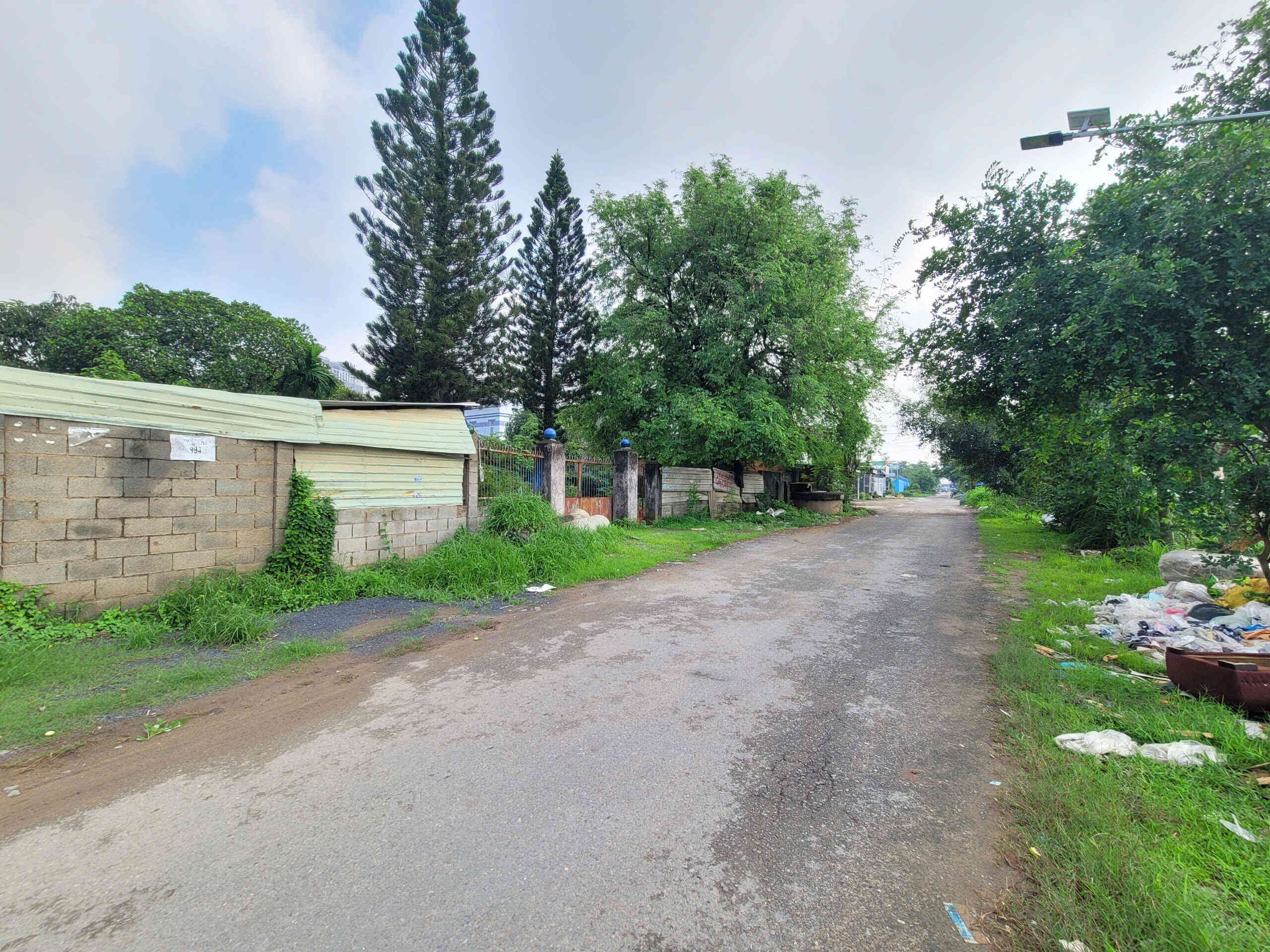 Bán đất 30x98m, mặt tiền Tôn Thất Tùng p.Đông Hòa gần làng đại học