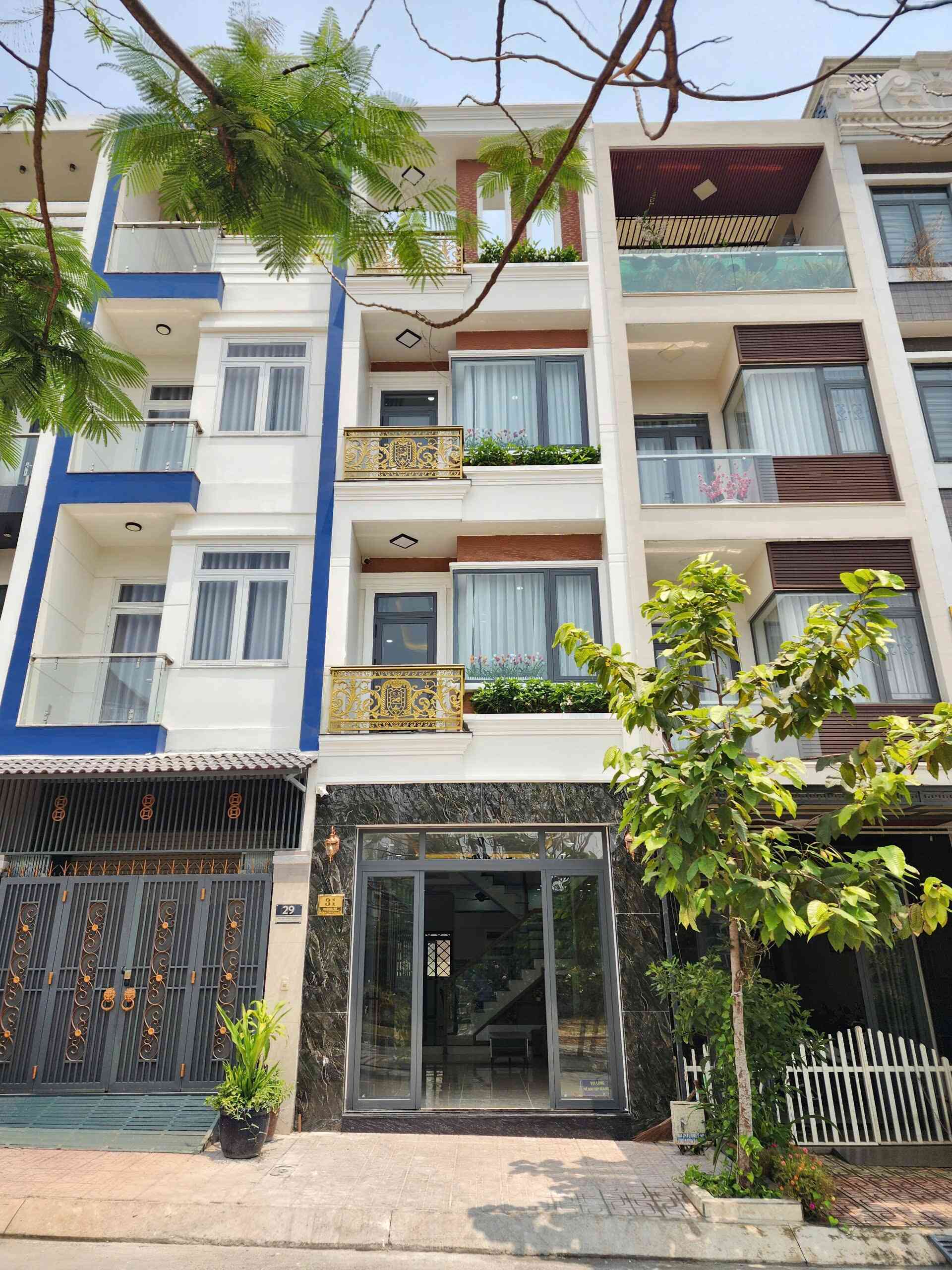 Bán nhà mới 1T3L 4x18m hoàn công, đường N2 KDC Phú Hồng Thịnh 10, full nội thất