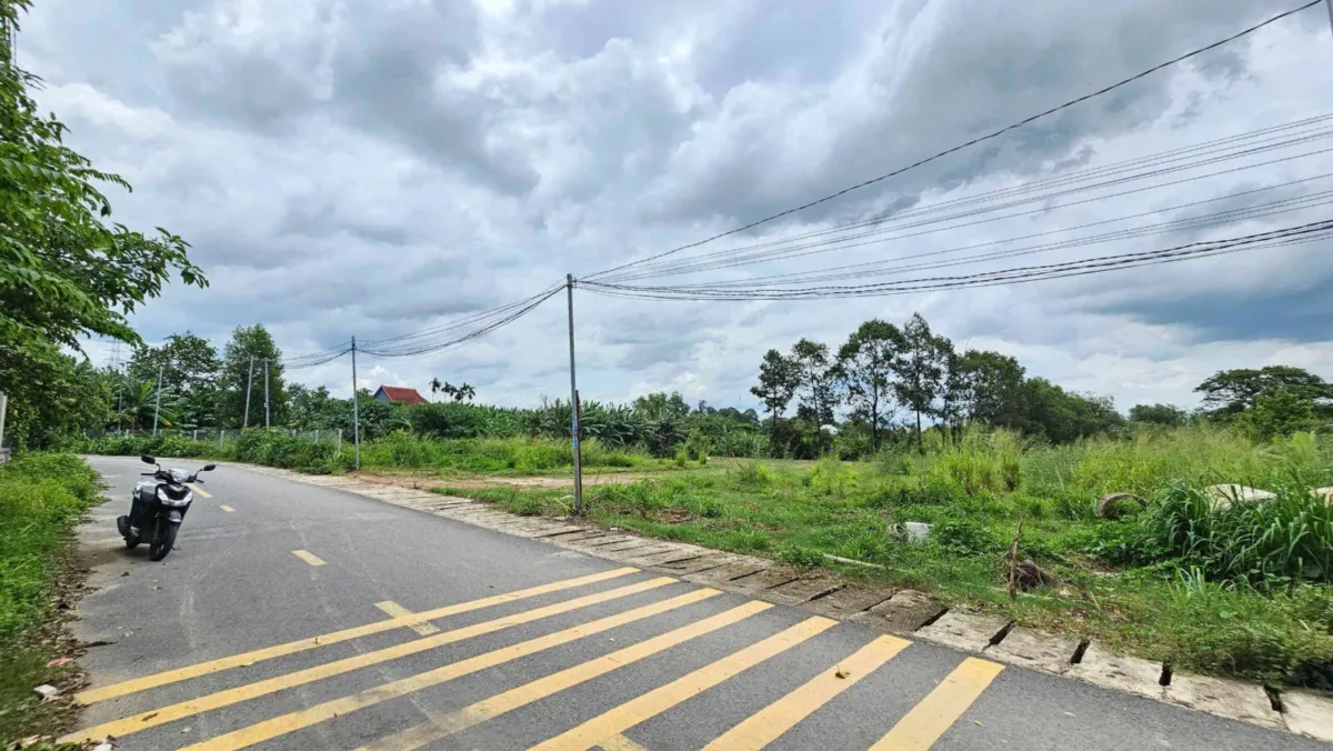 Bán đất 41x25m, hẻm ĐT.747A p. Thái Hòa gần Chợ Tân Ba