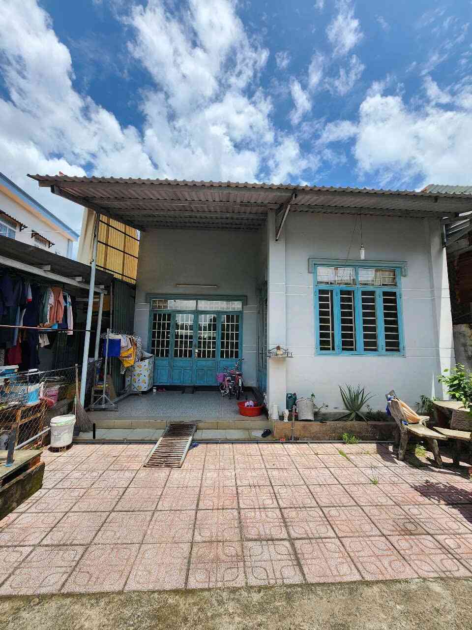 Bán nhà cấp 4 (7.4x15m), hẻm Nguyễn Hiền p. Dĩ An gần chợ Xóm Vắng