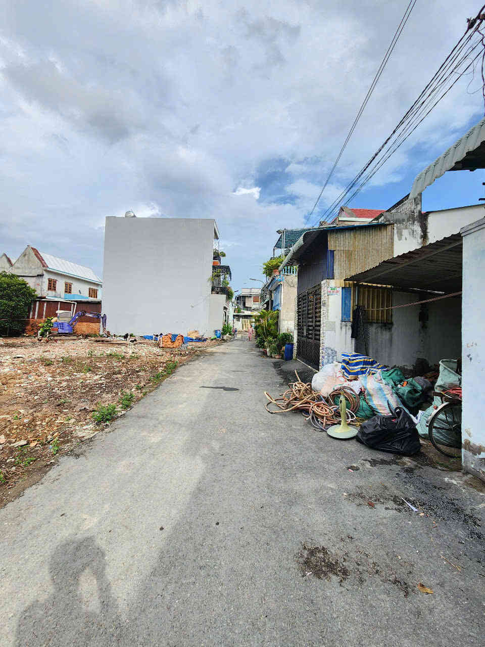 Bán đất 5.5x18m, hẻm Nguyễn Thái Học p. Tân Đông Hiệp gần chợ Dĩ An 1