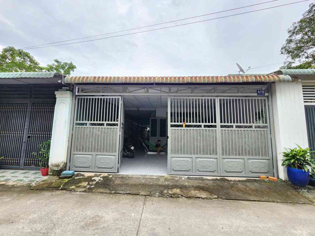 Bán nhà cấp 4 (6.8x32m), mặt tiền Bình Nhâm 16 p. Bình Nhâm