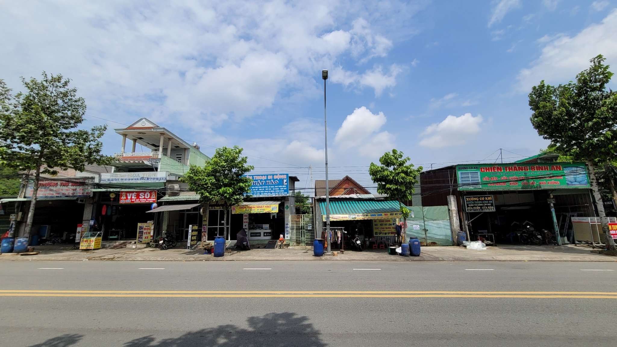 Bán nhà 10x38m, mặt tiền Nguyễn Thị Minh Khai p.Tân Bình gần chợ