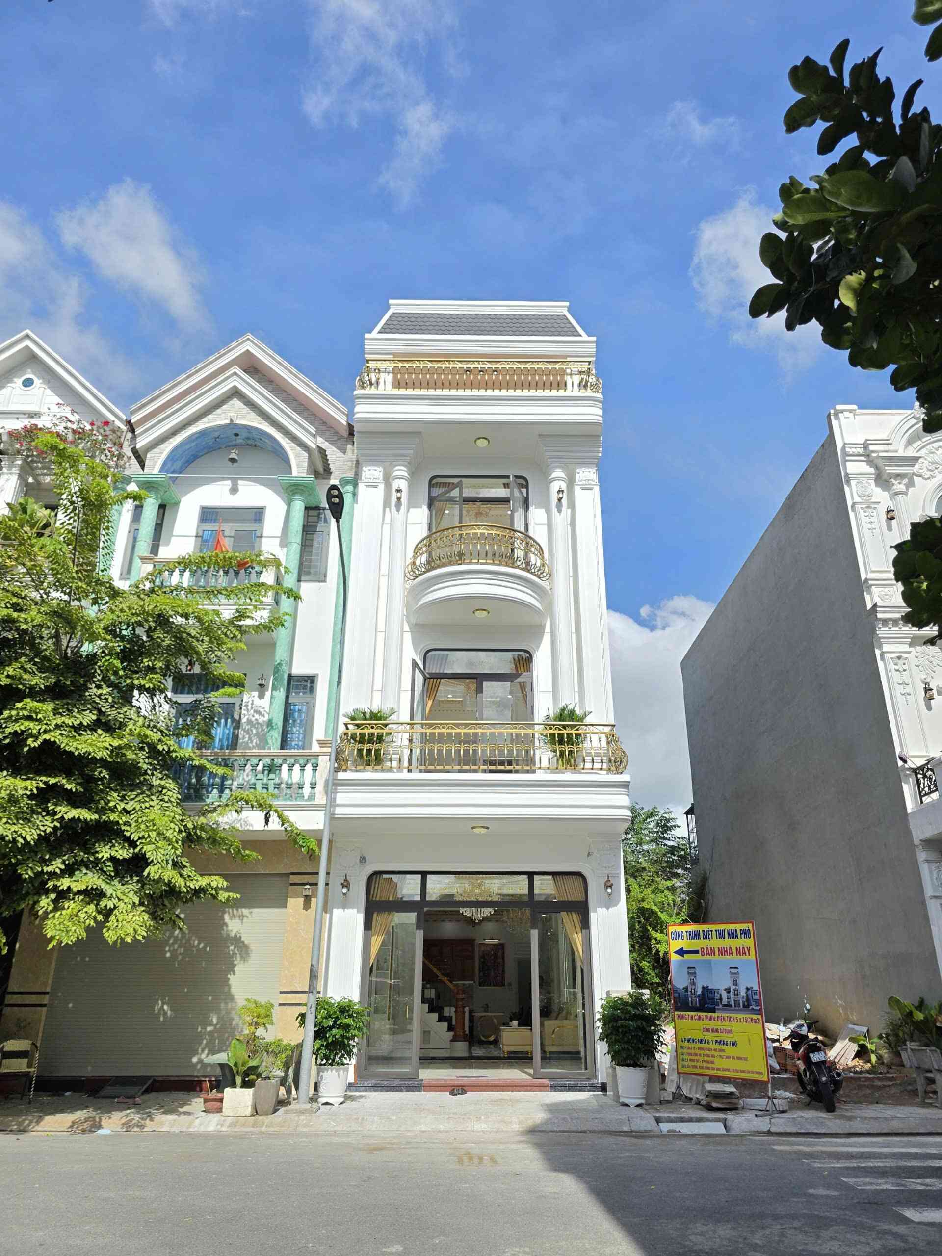 Bán nhà mới 1T2L 5x14m hoàn công, đường D1 KDC The Suncity, full nội thất