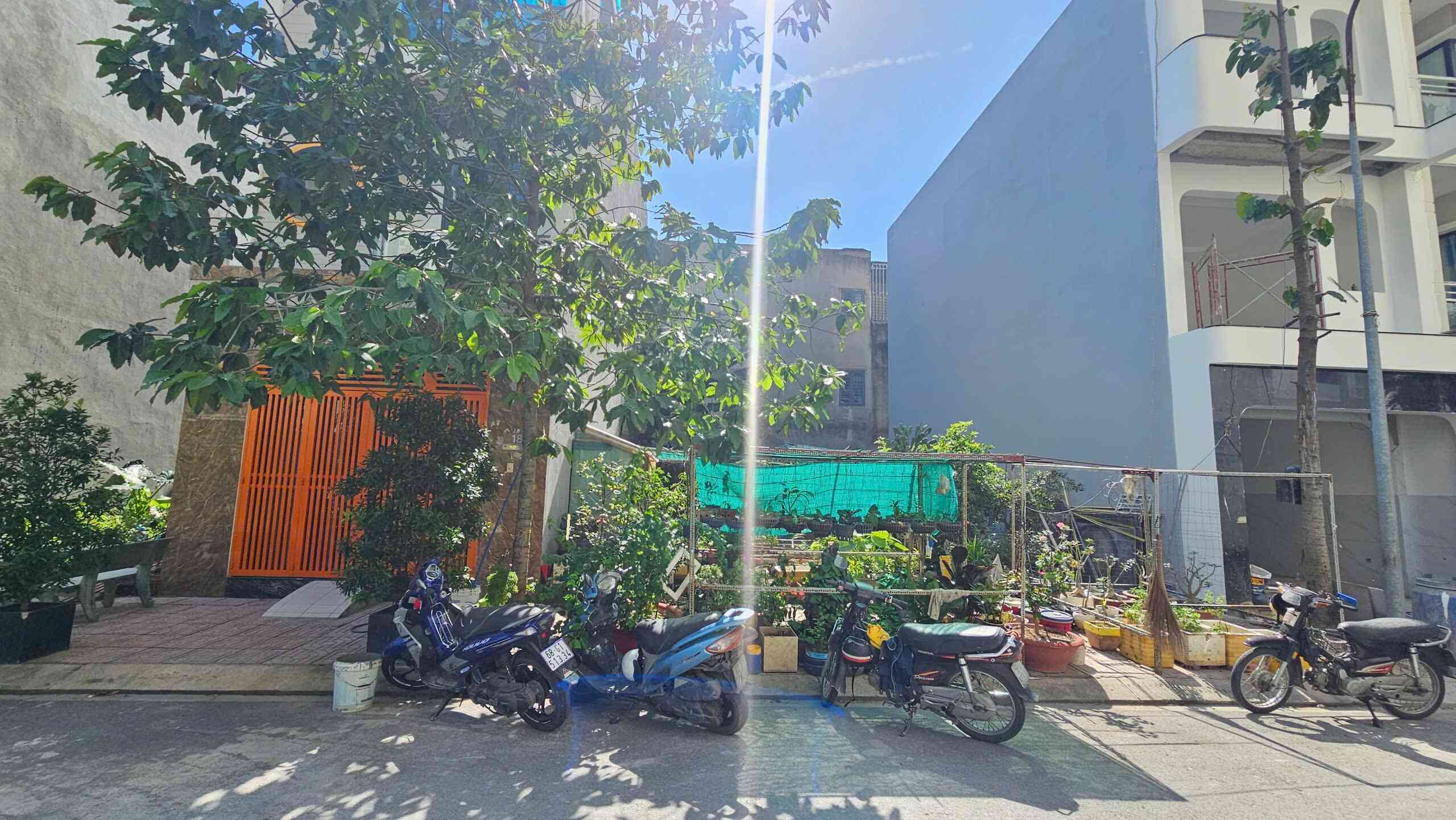 Bán đất 4.6x13.5m, đường D2 KDC Tân Hòa p. Đông Hòa kế chung cư Bcon