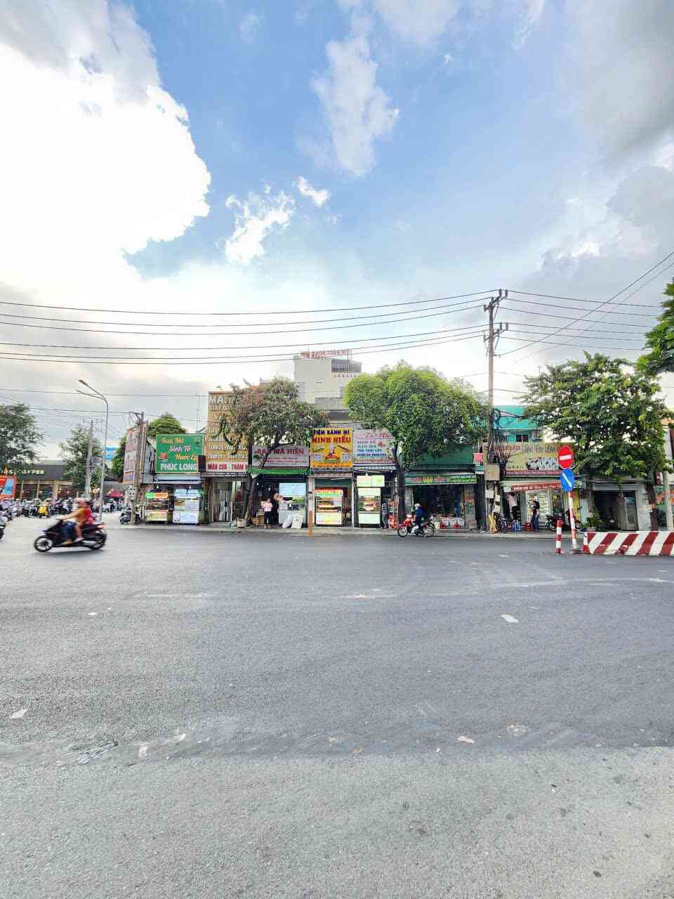 Bán nhà 1T1L 5.1x27m, mặt tiền Lý Thường Kiệt p. Dĩ An, đang thuê 20tr/th