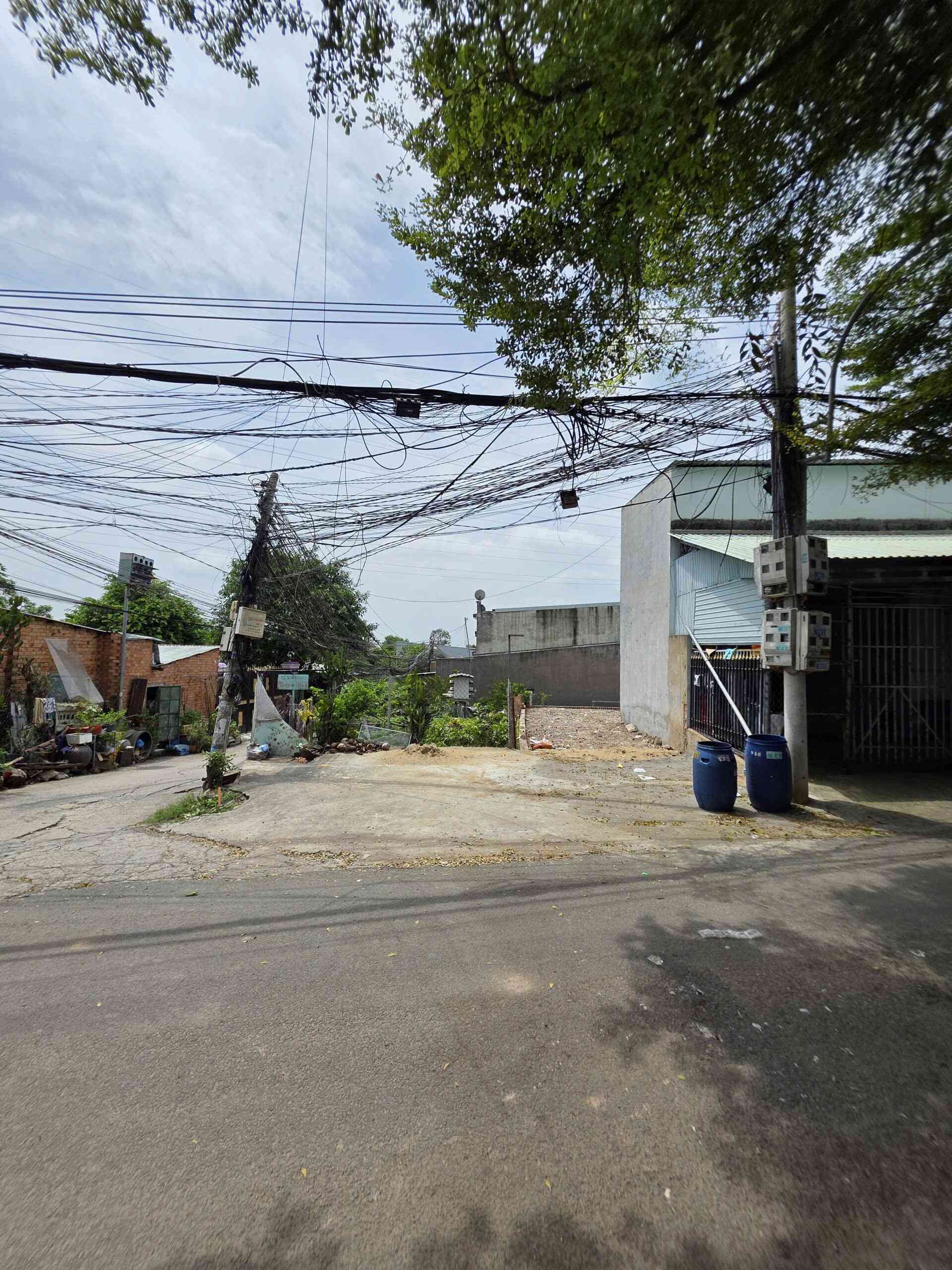 Bán đất 3x11m, hẻm ĐT.747B p. Thái Hòa gần trường, thổ cư 100%