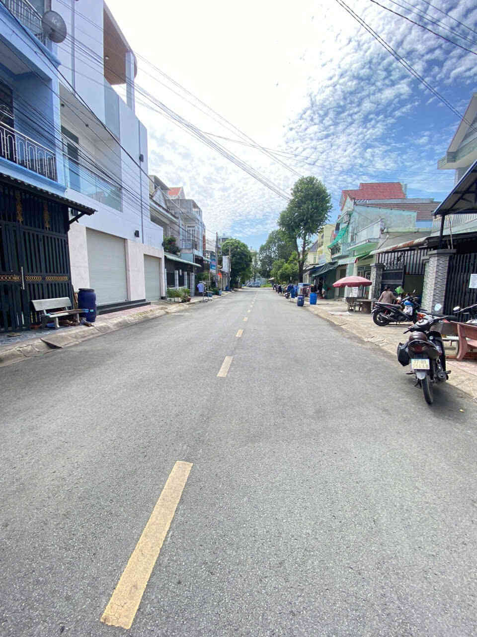 Bán nhà 1T1L 10x20m, mặt tiền đường GS17 p. Dĩ An