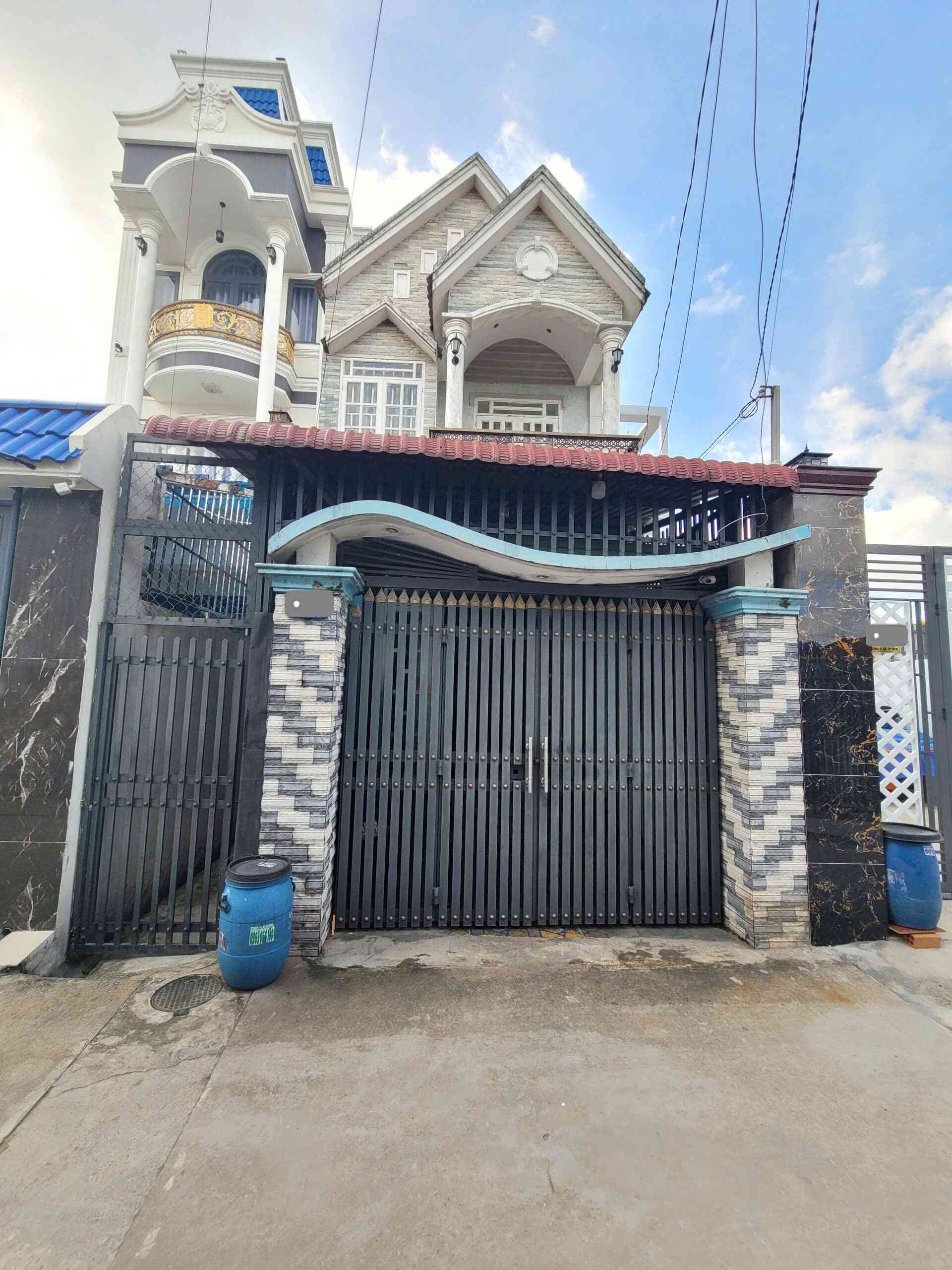 Bán nhà 1T1L và phòng trọ 5x32m, hẻm Nguyễn Du p. Dĩ An, thu nhập 4tr/th