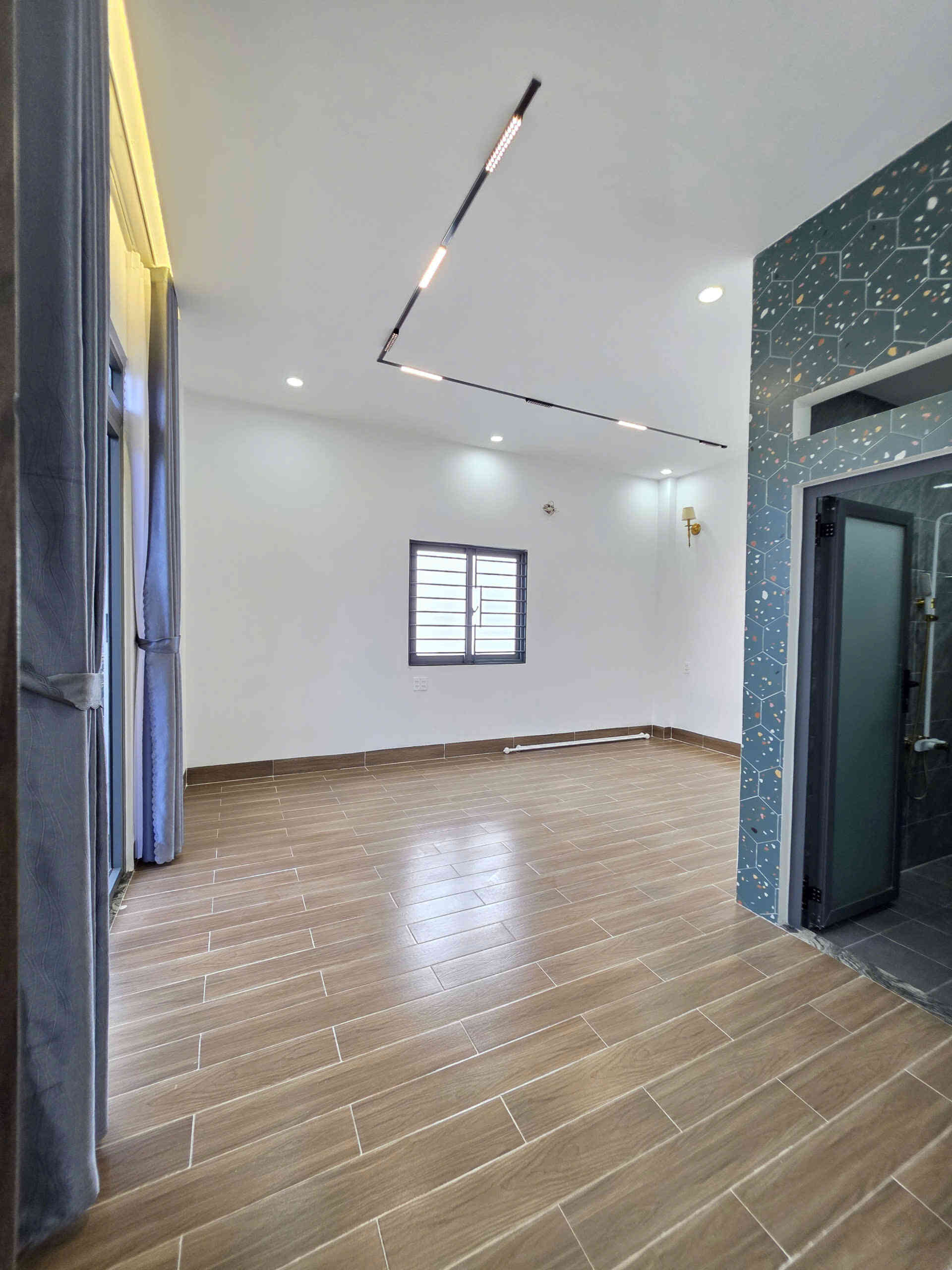 htl2242-(17)_optimized