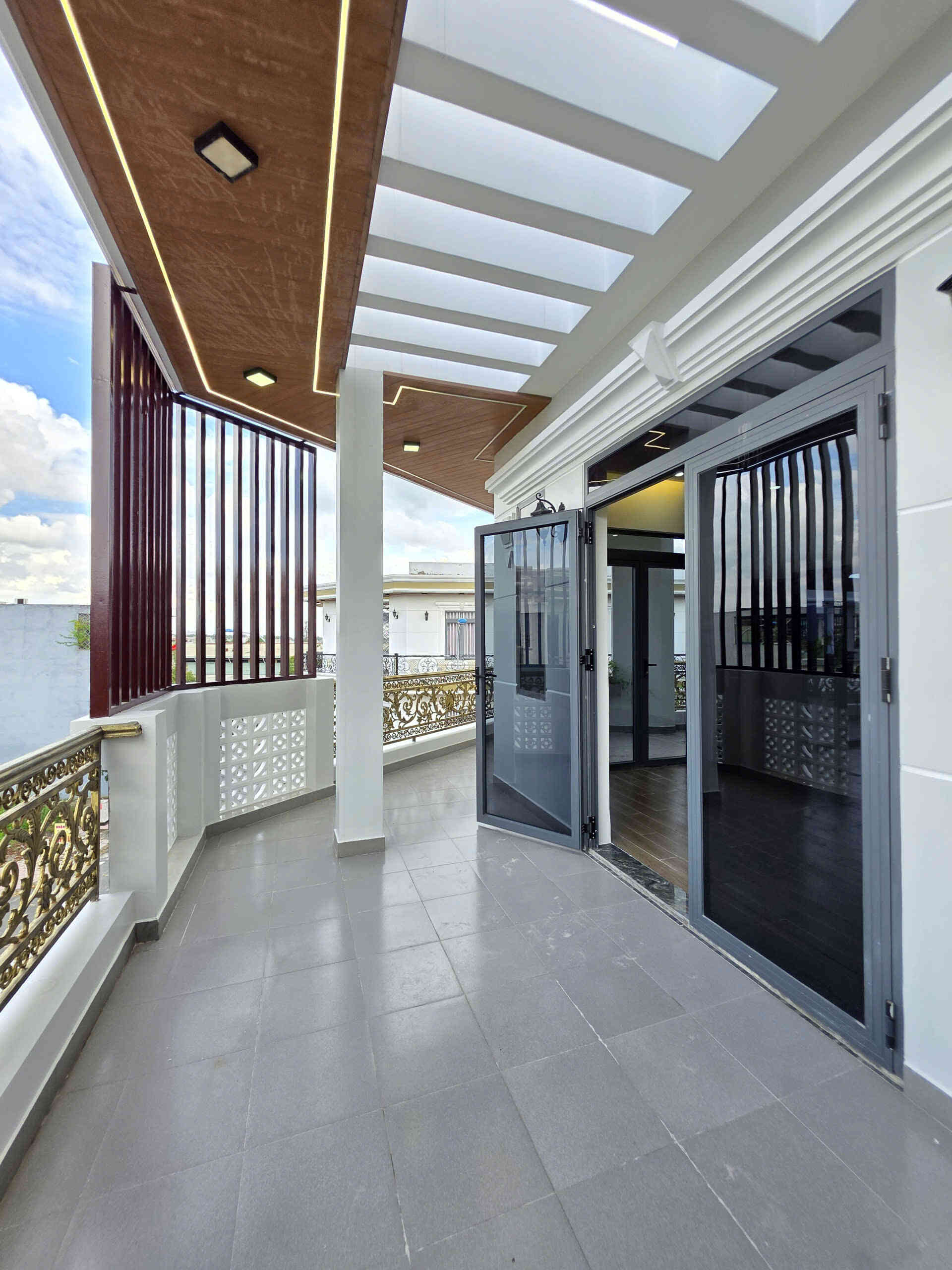 htl2242-(20)_optimized