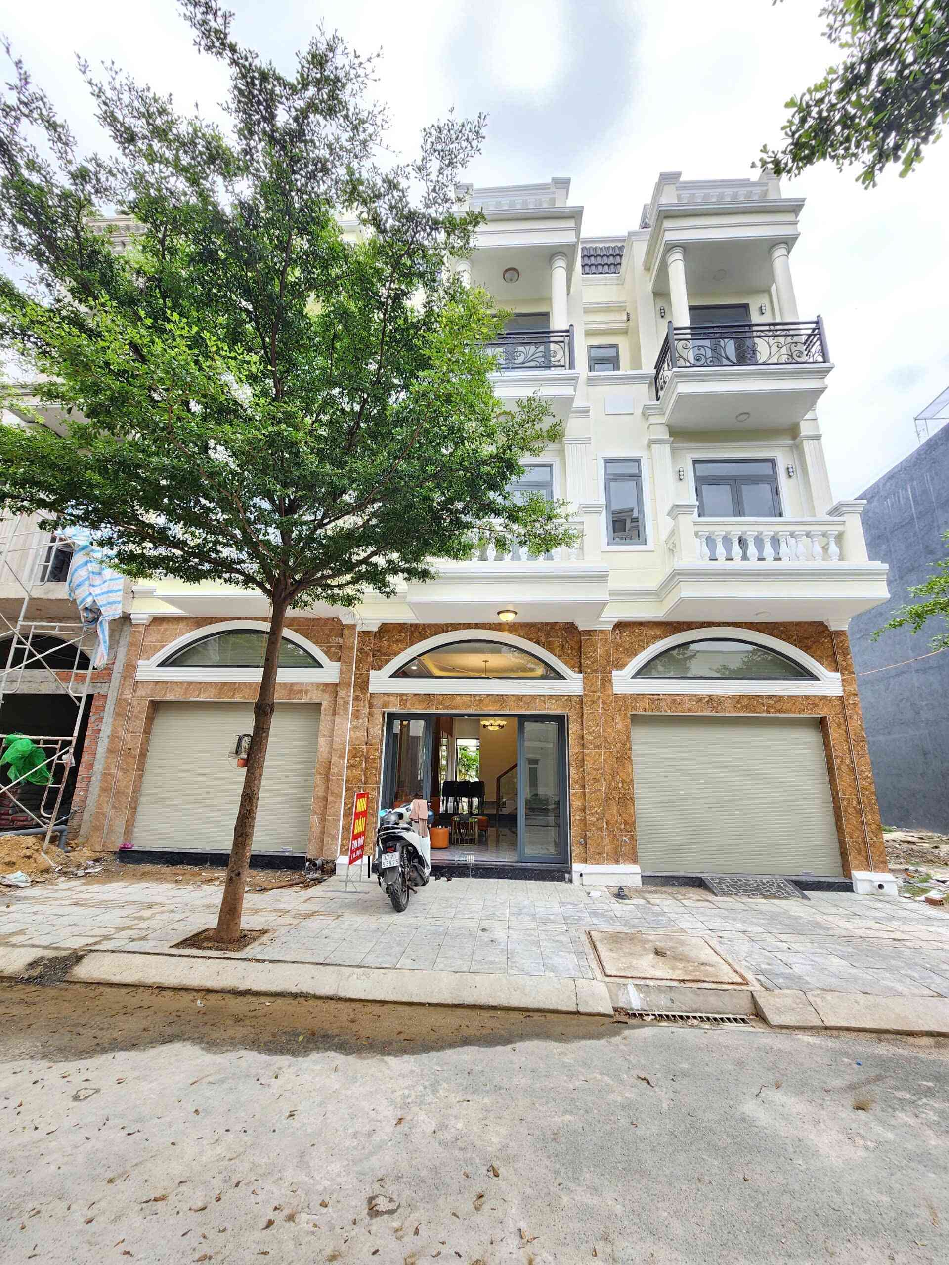 Bán nhà mới 1T2L 4x15m, đường N5 KDC Icon Central p.Tân Đông Hiệp, full nội thất