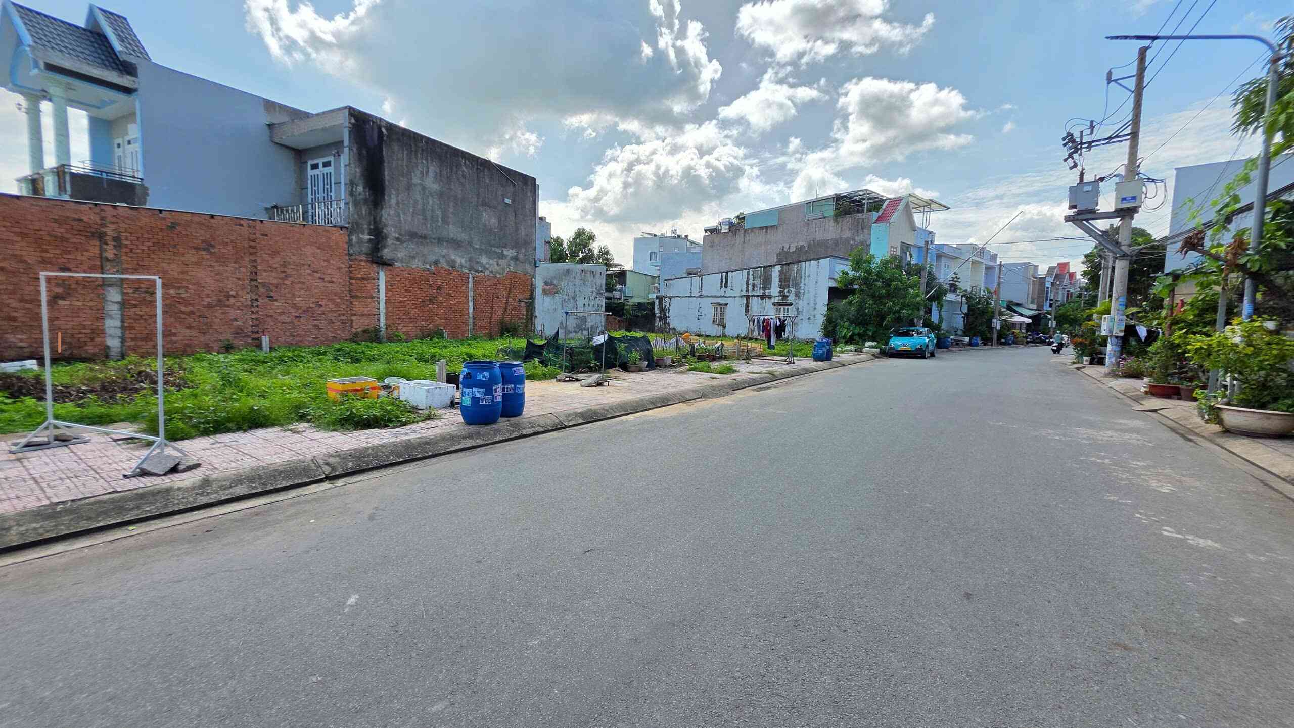 Bán đất 9.5x9.5m, đường N7 KDC Lê Phong p. Đông Hòa kế sân vận động Dĩ An