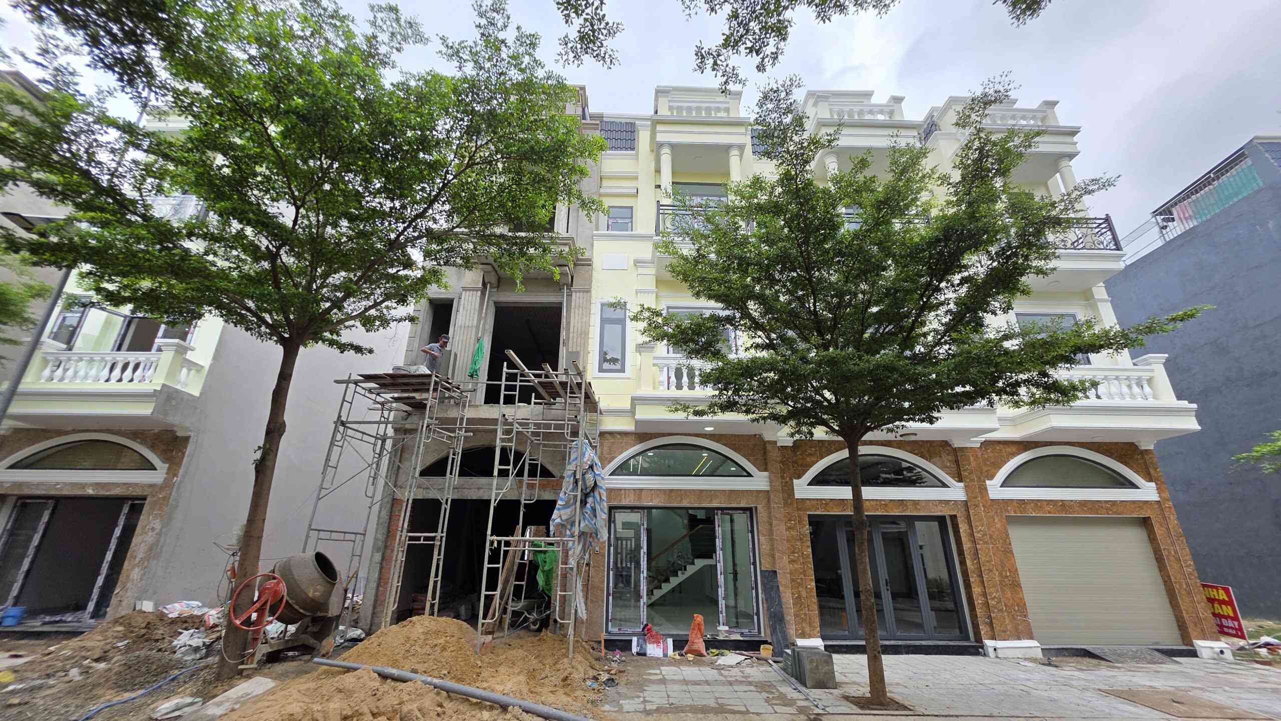 Bán nhà mới 1T2L 4x15m, đường N5 KDC Icon Central p.Tân Đông Hiệp