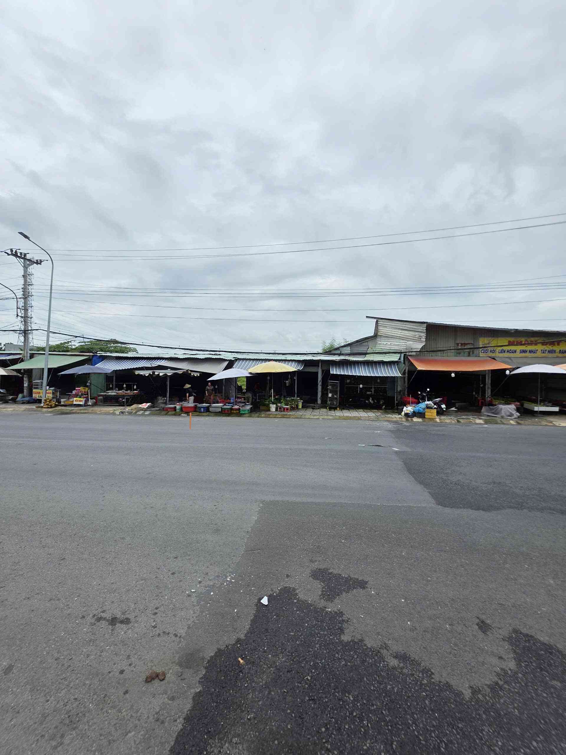 Bán đất 8.5x59.5m, mặt tiền chợ Khánh Long p. Tân Phước Khánh