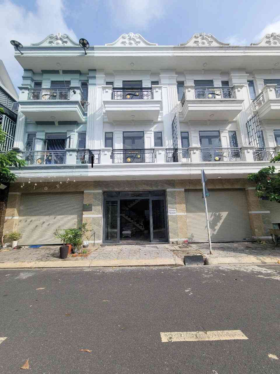 Bán nhà 1T2L 4.5x15m hoàn công, KDC An Phú 1 p. An Phú, tặng nôi thất