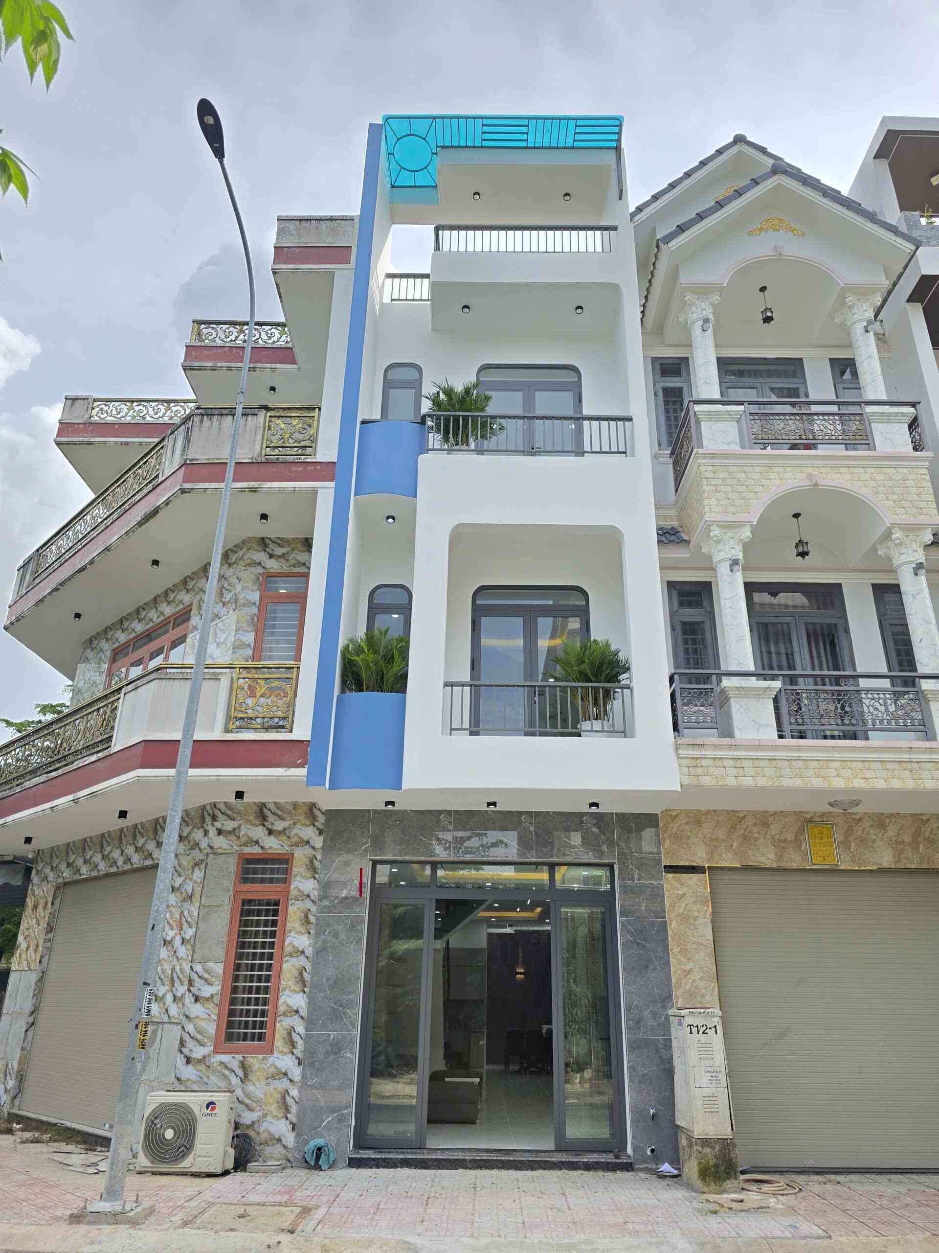 Bán nhà mới 1T2L 4x15m hoàn công, đường N4 KDC Phú Gia Huy p.Bình Chuẩn, full nội thất