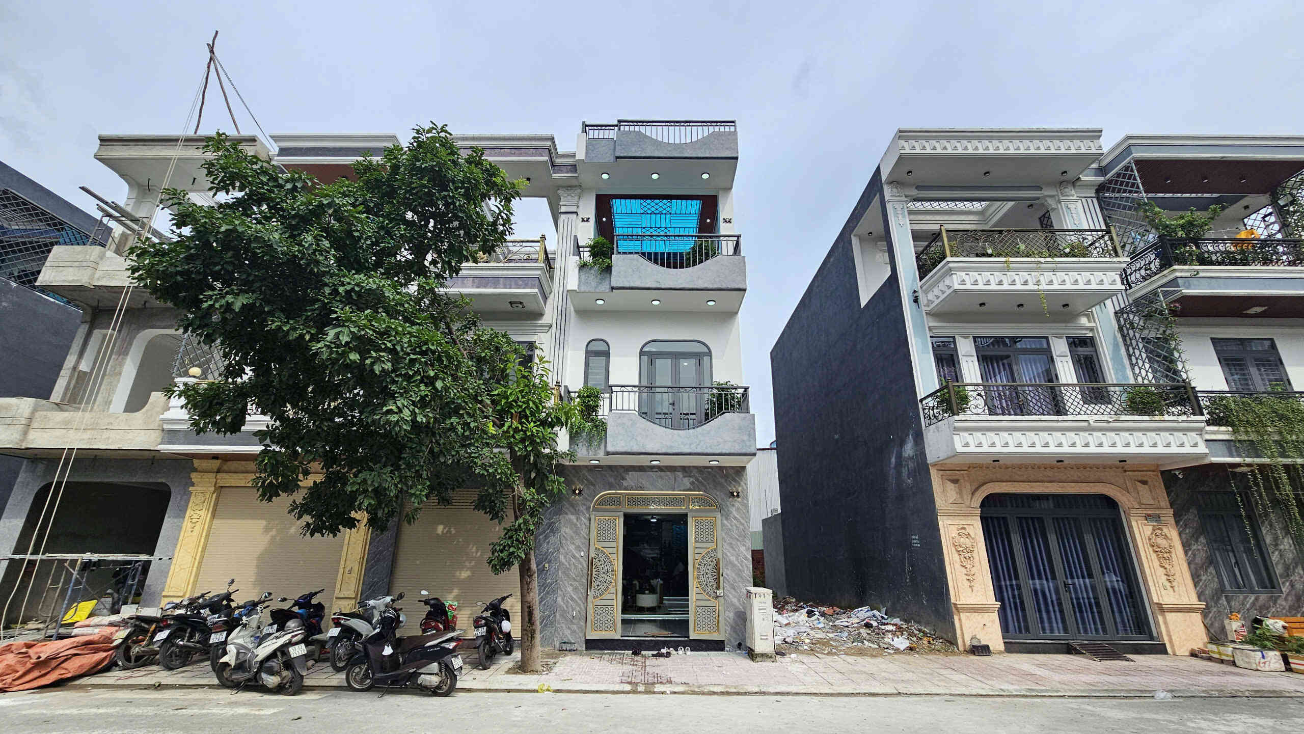 Bán nhà mới 1T2L 4x17m hoàn công, đường D1 KDC Lê Phong Bình Chuẩn 1, full nội thất