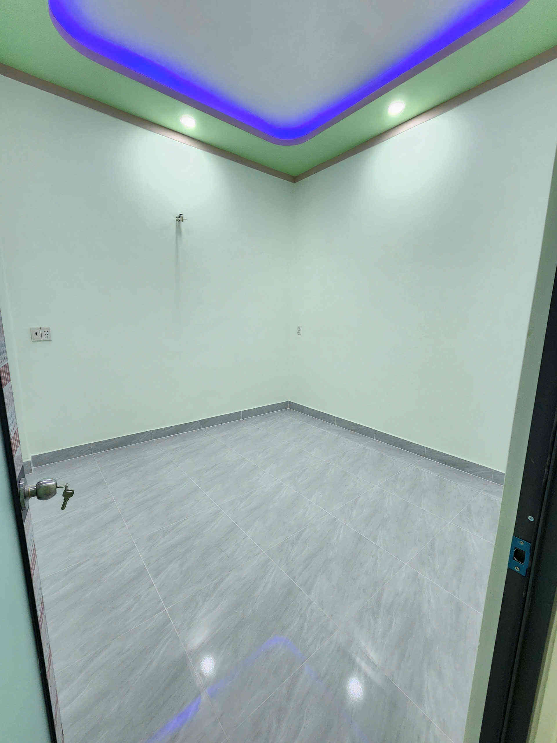 htl7044-(10)_optimized