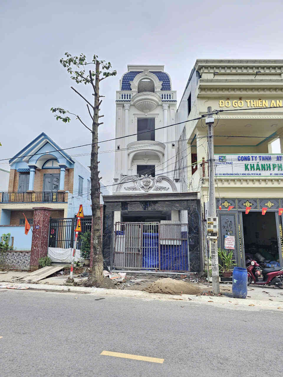 Bán nhà mới 1T3L 4.9x21m hoàn công, mặt tiền Nguyễn Đình Chiểu P. Đông Hòa