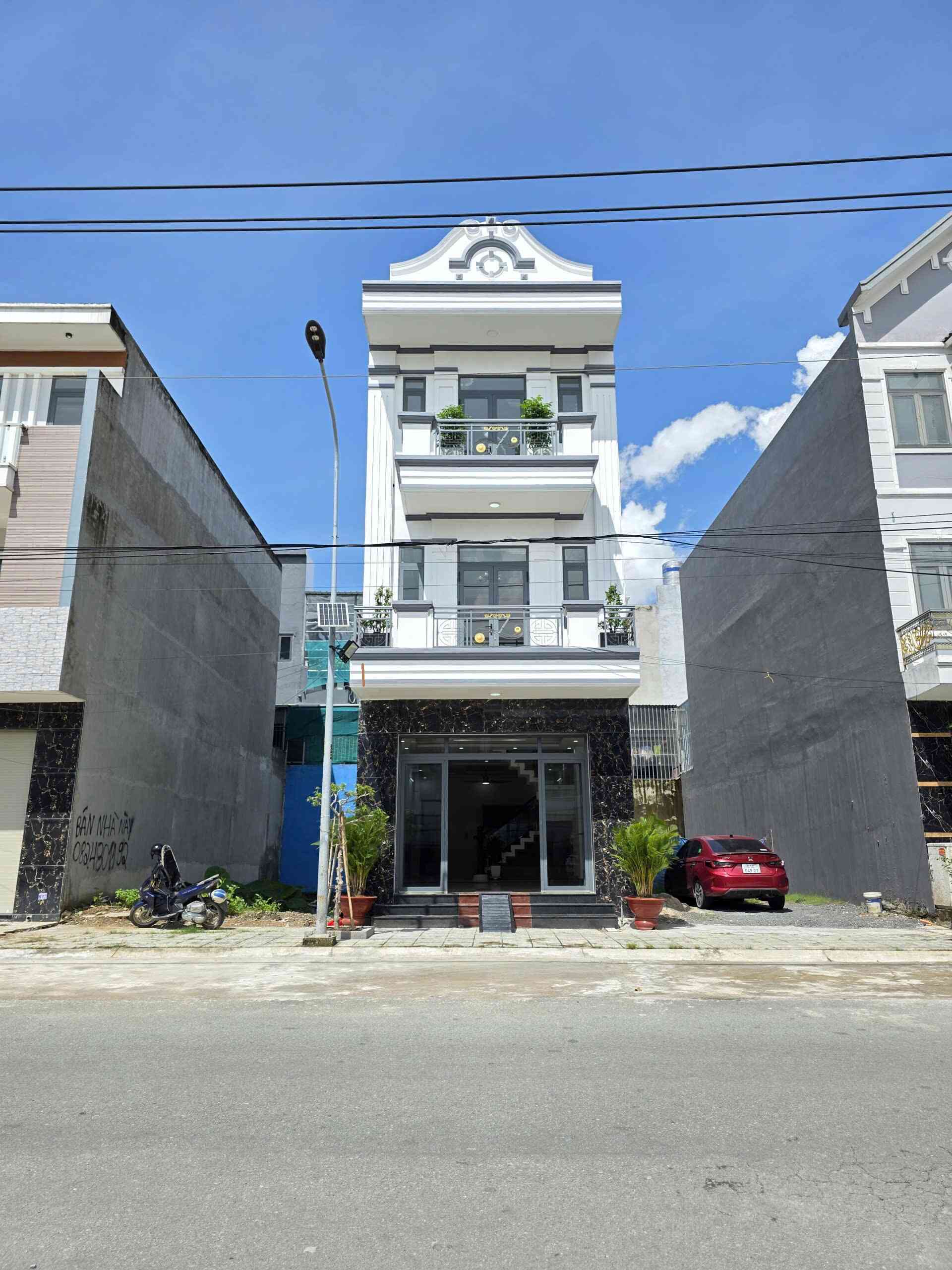 Bán nhà mới 1T2L 5x17m hoàn công, mặt tiền An Phú 21 p. An Phú, tặng nội thất