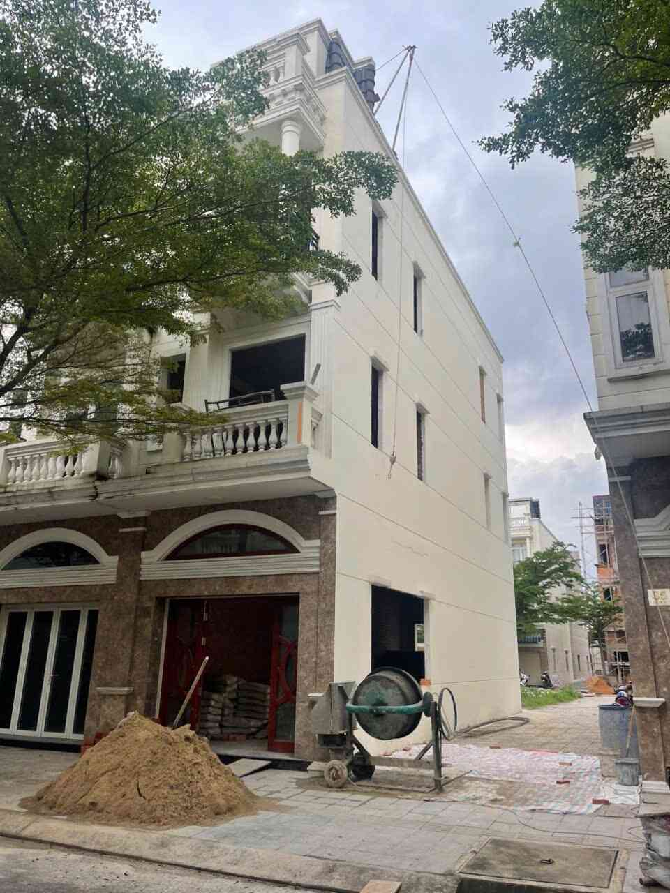 Bán căn góc mới 1T2L 4x15m hoàn công, đường N1 KDC Icon Central kế chợ thông dụng