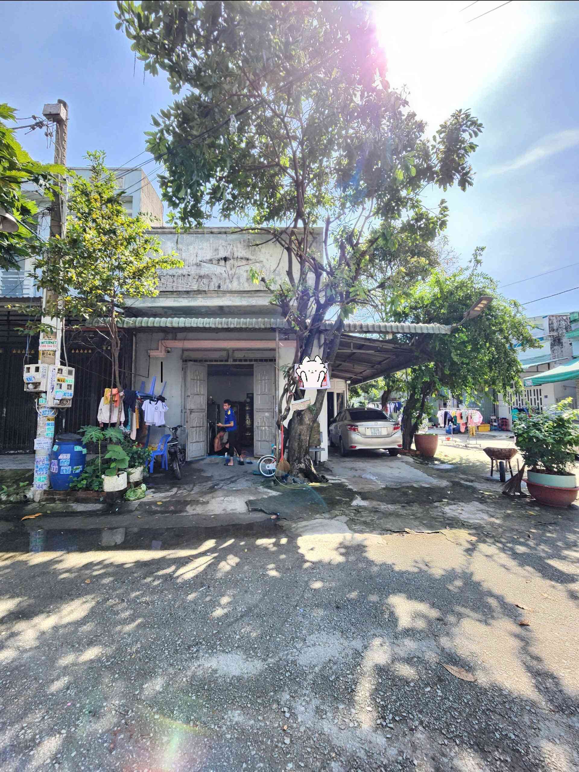 Bán căn góc dãy trọ 5.6x22.5m, đường số 4 KDC Trường Sơn p Bình Chuẩn, thu 5tr/th