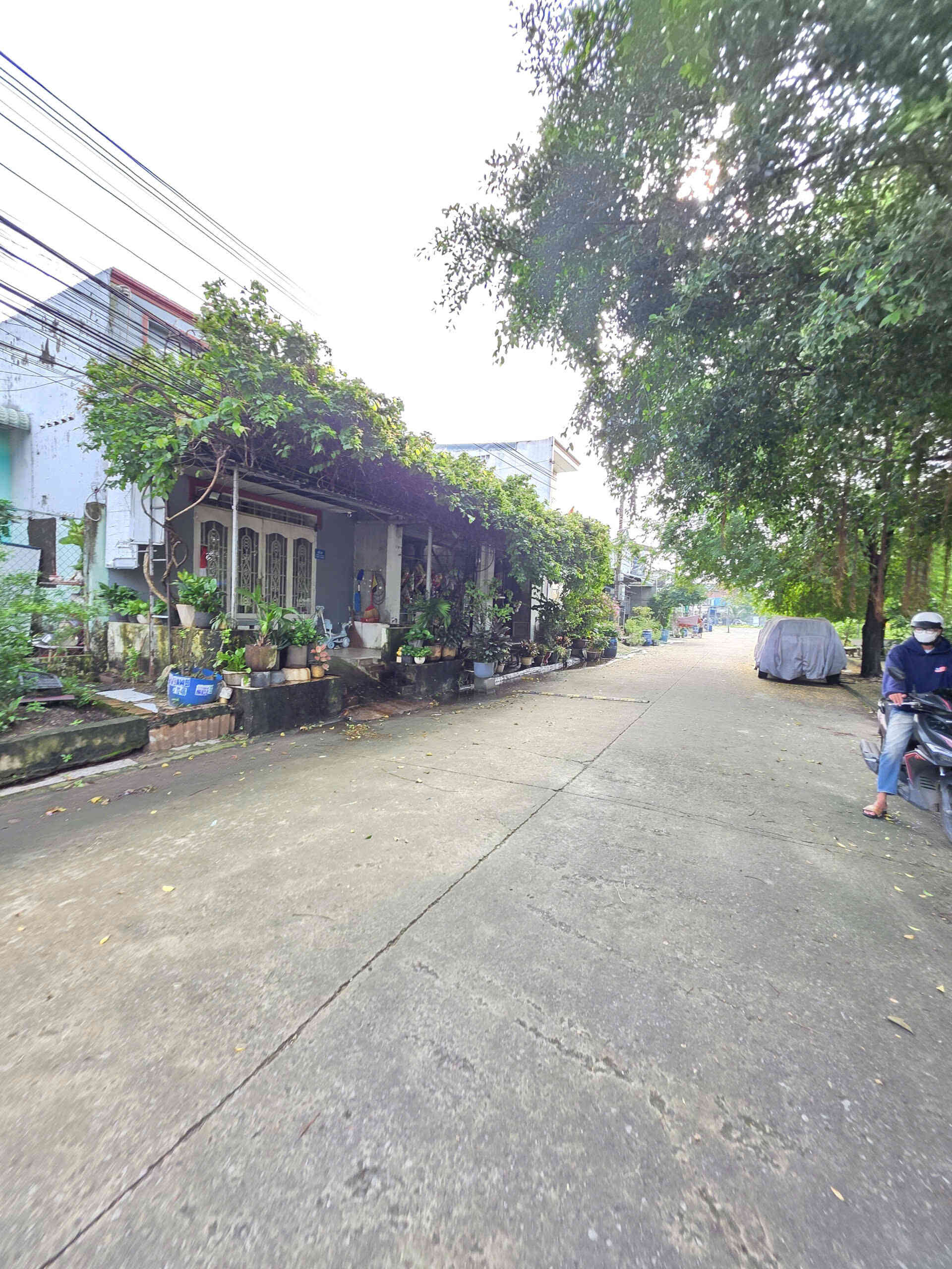 Bán nhà cấp 4 kế công viên 5x20m, đường số 1 KDC Dapark gần Ngã Tư Bình Thung