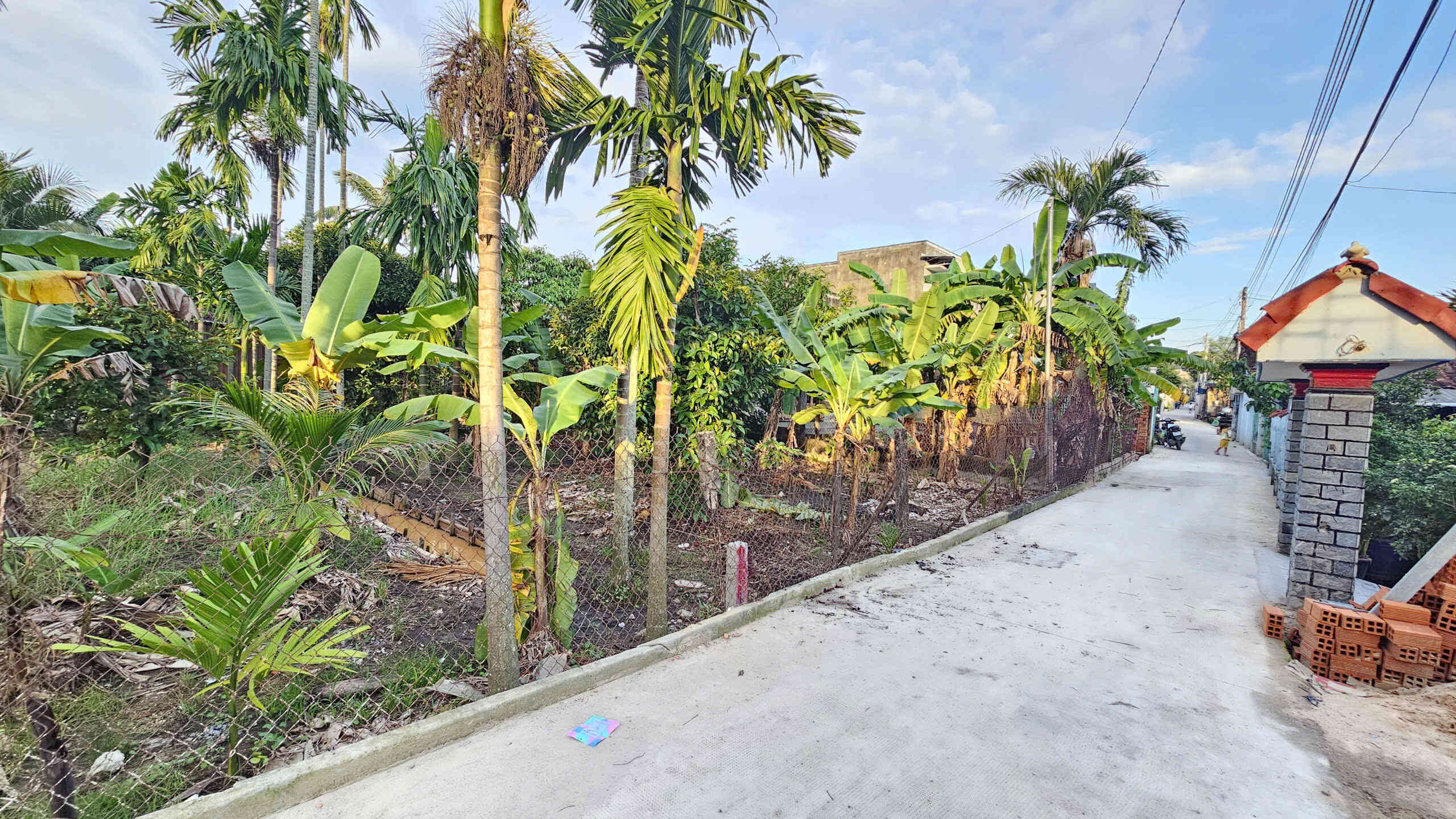 Bán đất 10.2x21.5m, mặt tiền Hưng Định 21 p. Hưng Thịnh gần AEON Bình Dương